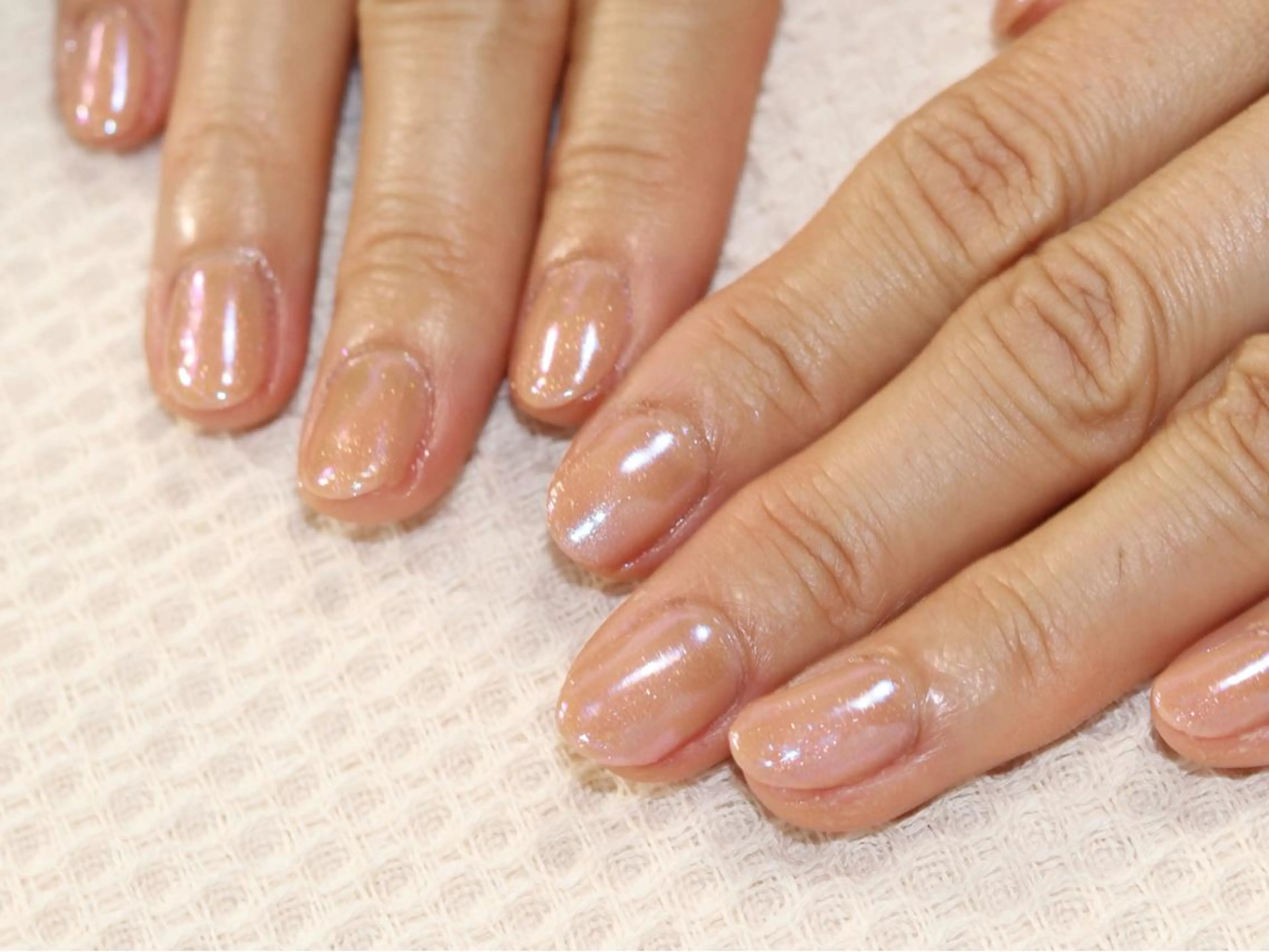 ネイル オーロラネイル ハンドネイル nailsalon Puretéのネイルデザイン