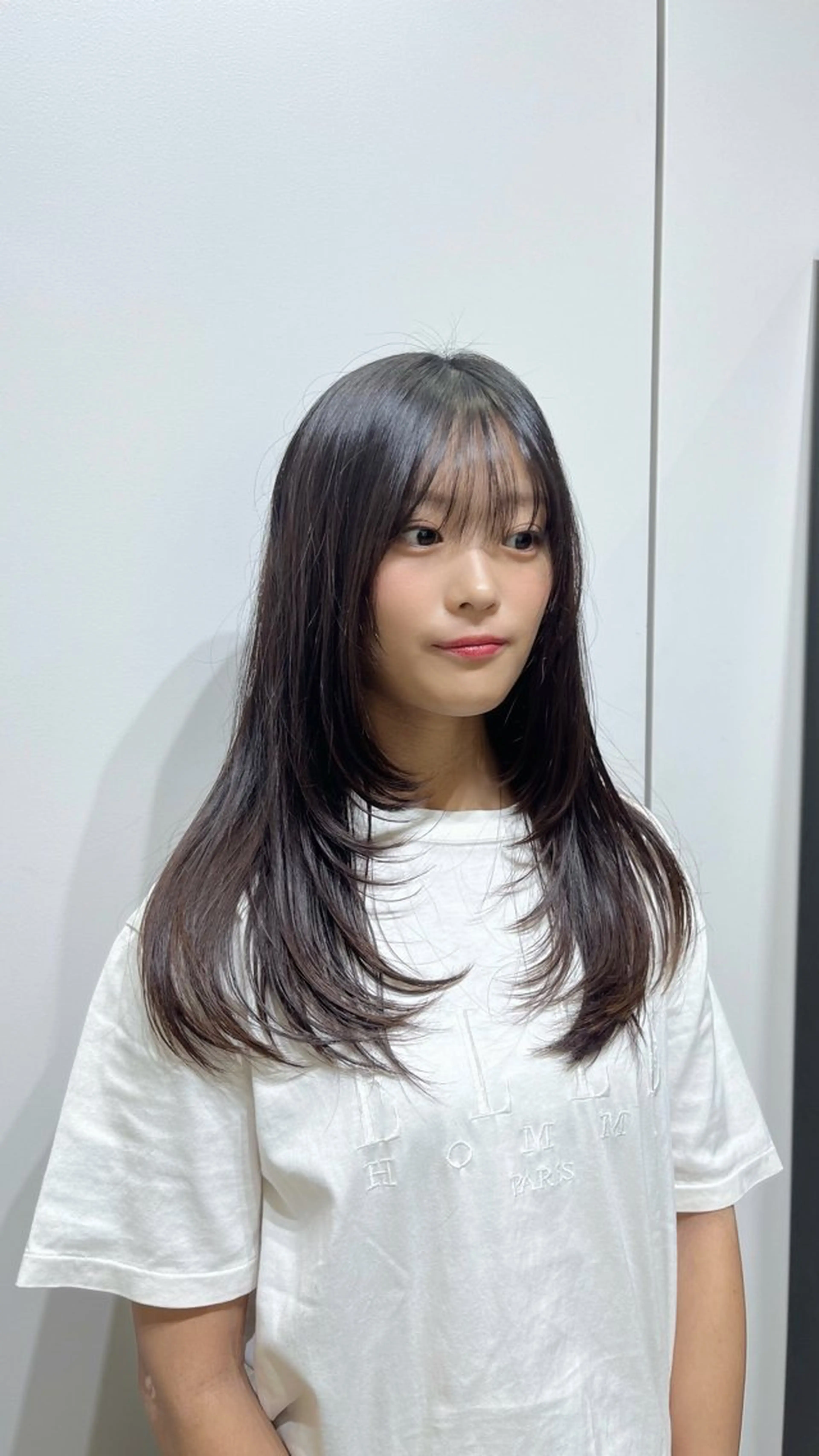 ロング レイヤーカット 石塚 瑛里菜のヘアスタイル