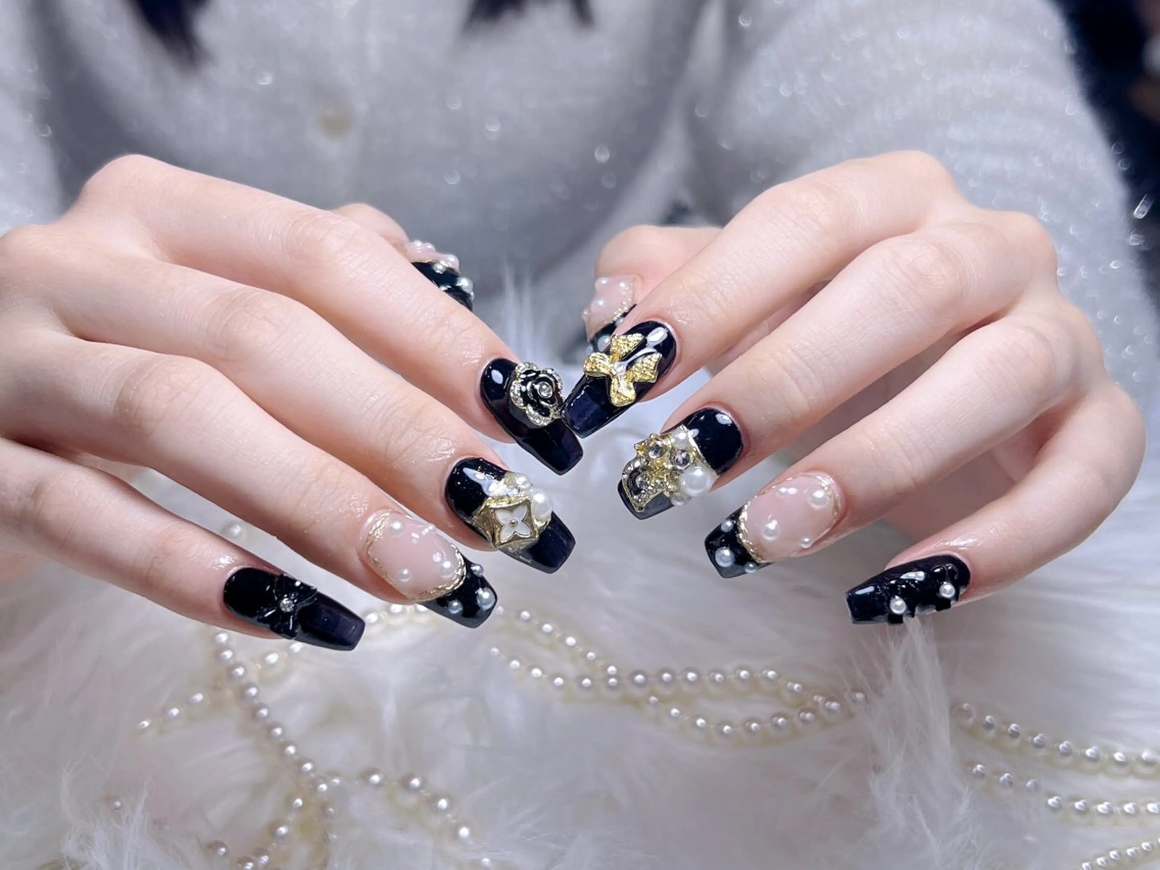 ネイル 長さ出し フレンチネイル ガラスフレンチ キラキラネイル リボン ハンドネイル Moa nailのネイルデザイン
