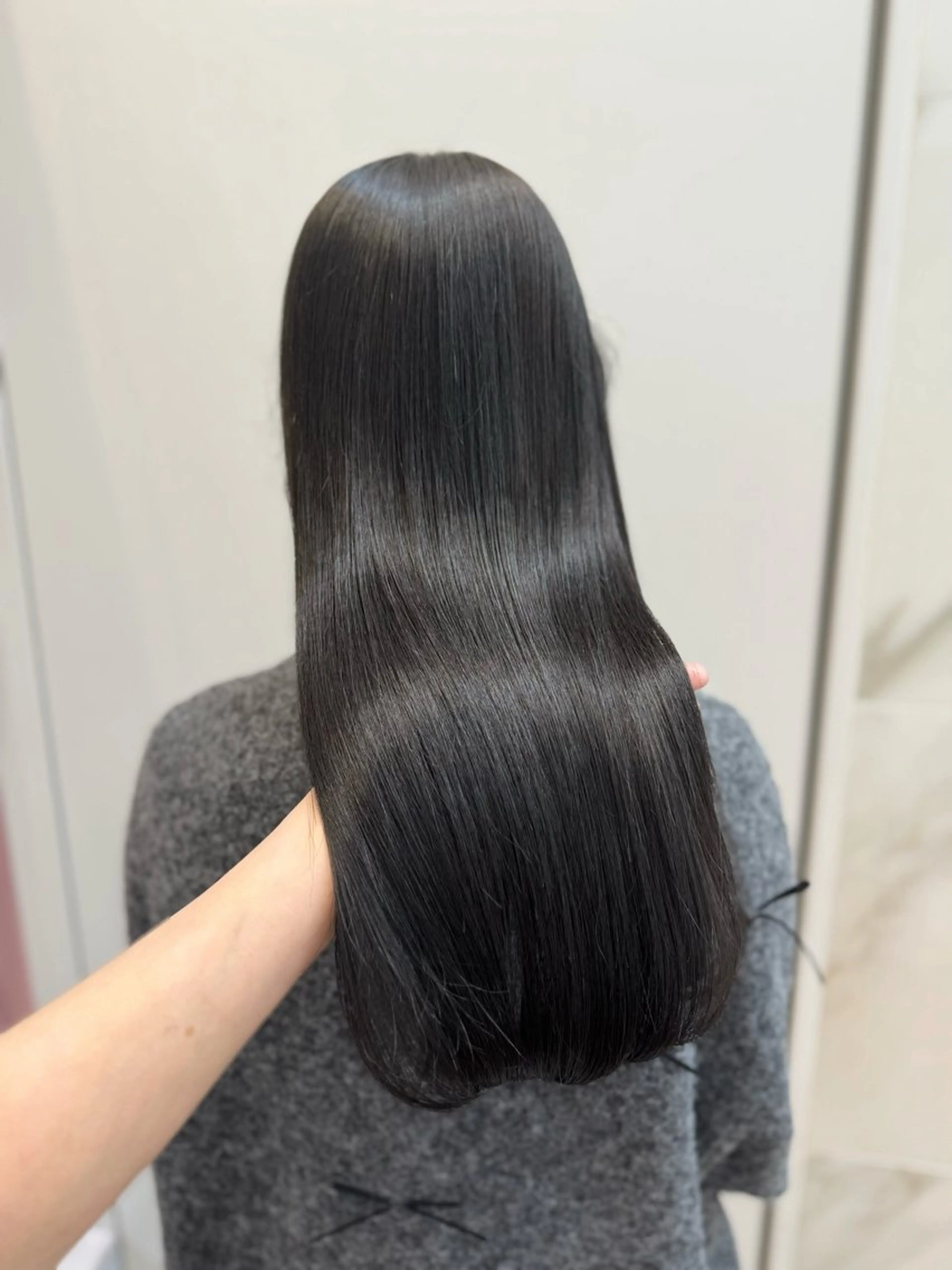 ロング カラー 黒髪 ブルーカラー ブルーブラック トリートメント 梅田/美髪ケア/縮毛 矯正/ichicaのヘアスタイル