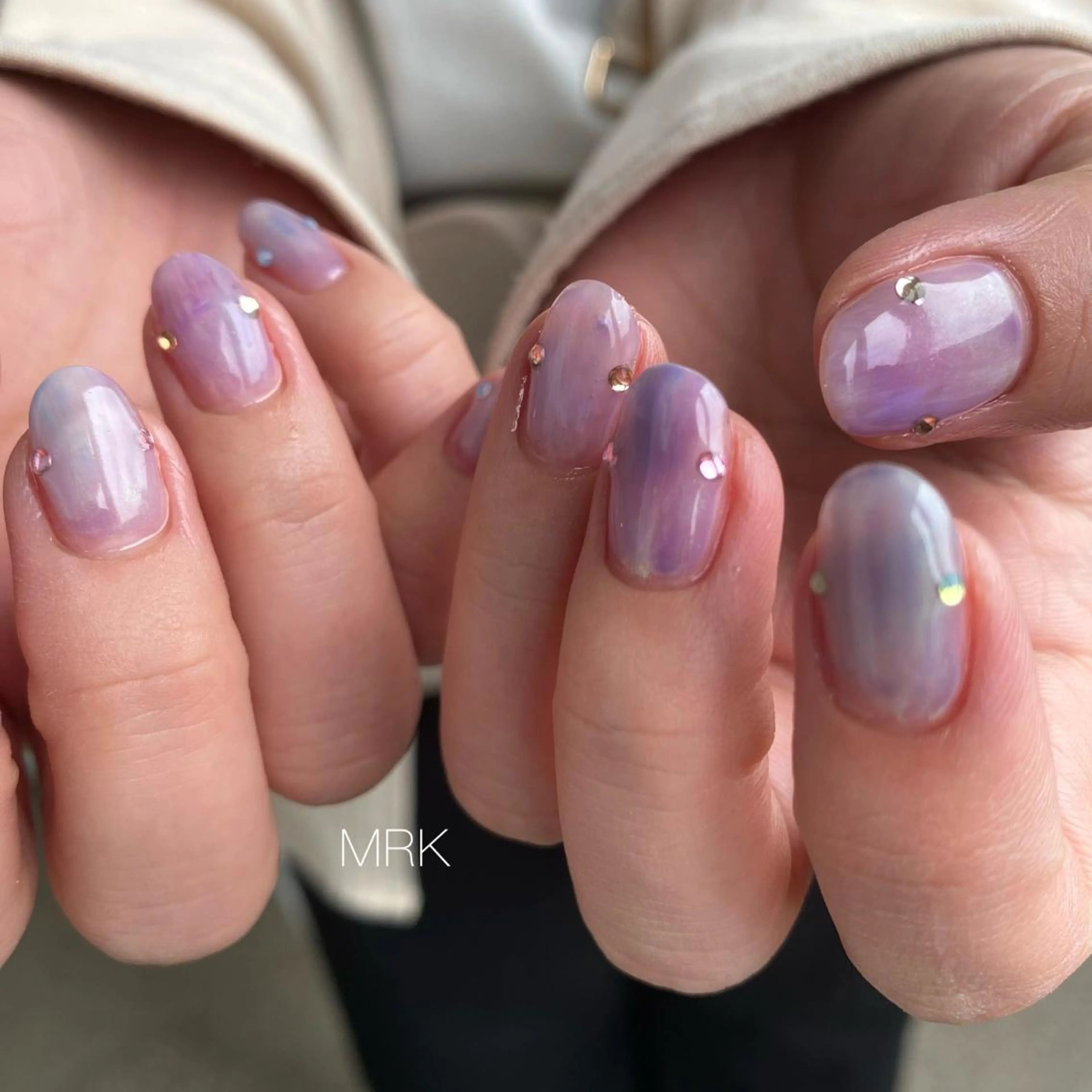 ミディアム ネイル ミラーネイル ニュアンスネイル ハンドネイル MARUKO nailのネイルデザイン