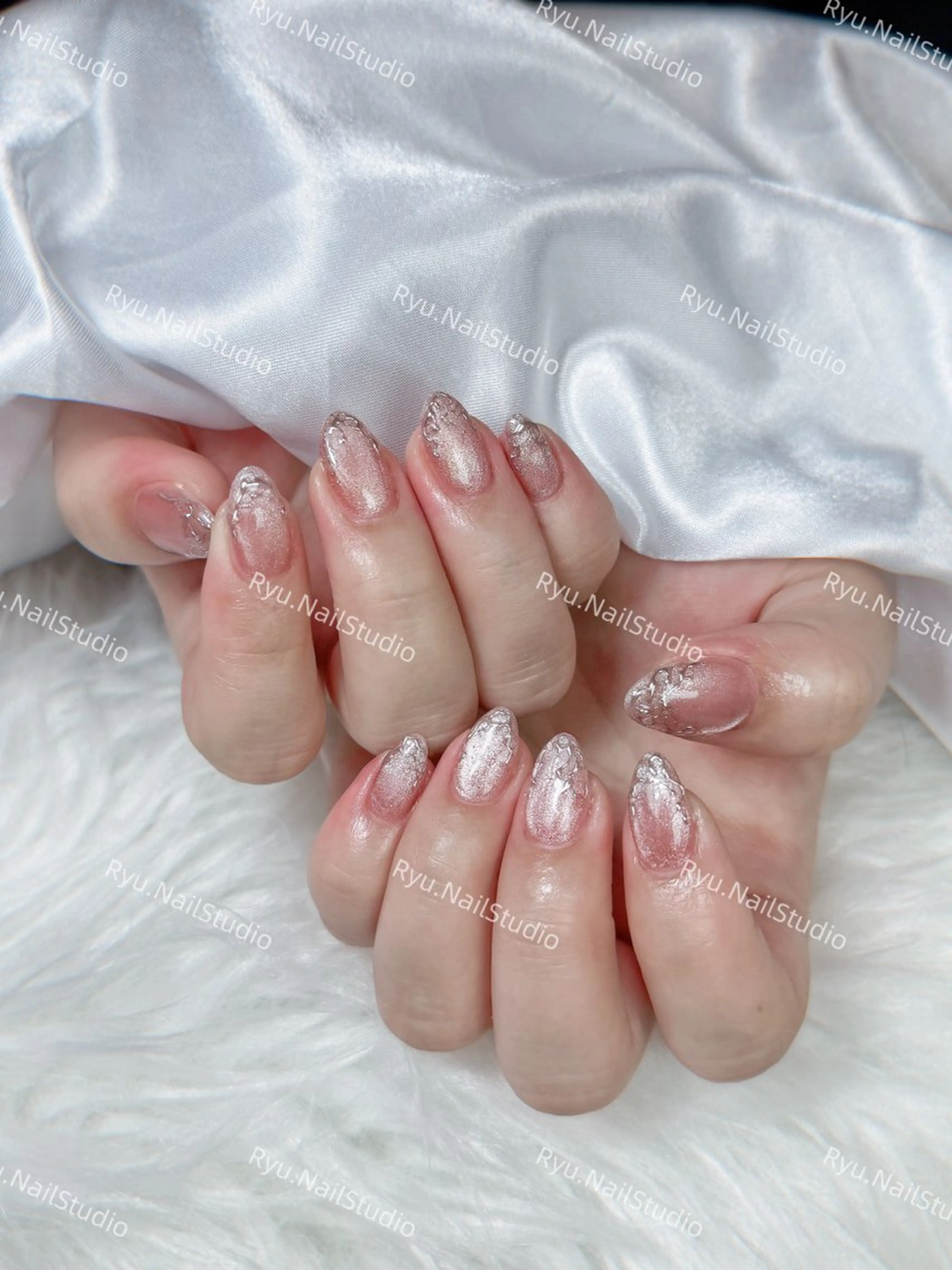 ネイル アートネイル ジェルネイル キラキラネイル ミラーネイル ニュアンスネイル ハンドネイル Ryu Nail Studio所属・Ryu Nail Studioのネイルデザイン