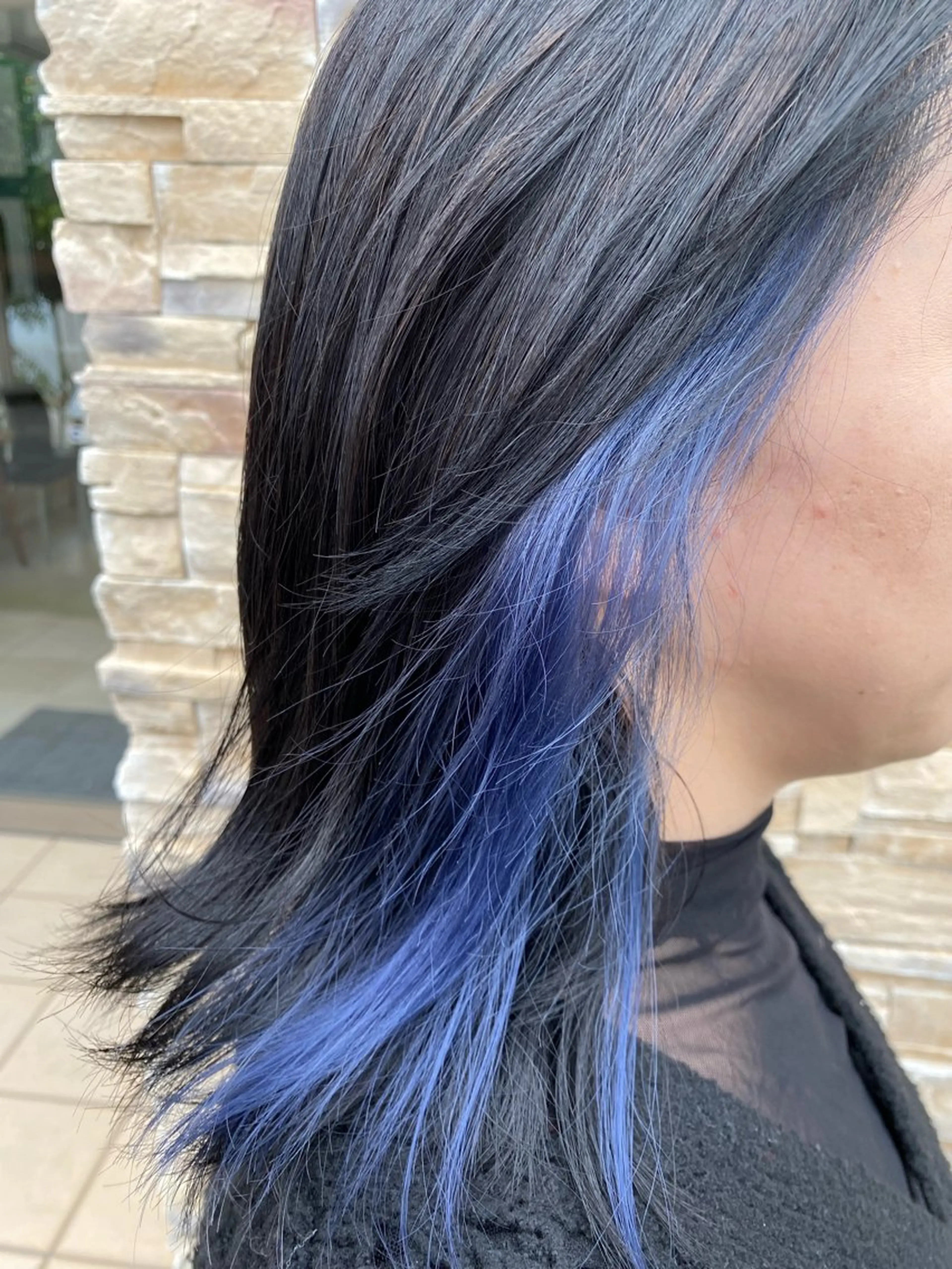 セミロング カラー ブルーカラー 諸岡 玲のヘアスタイル
