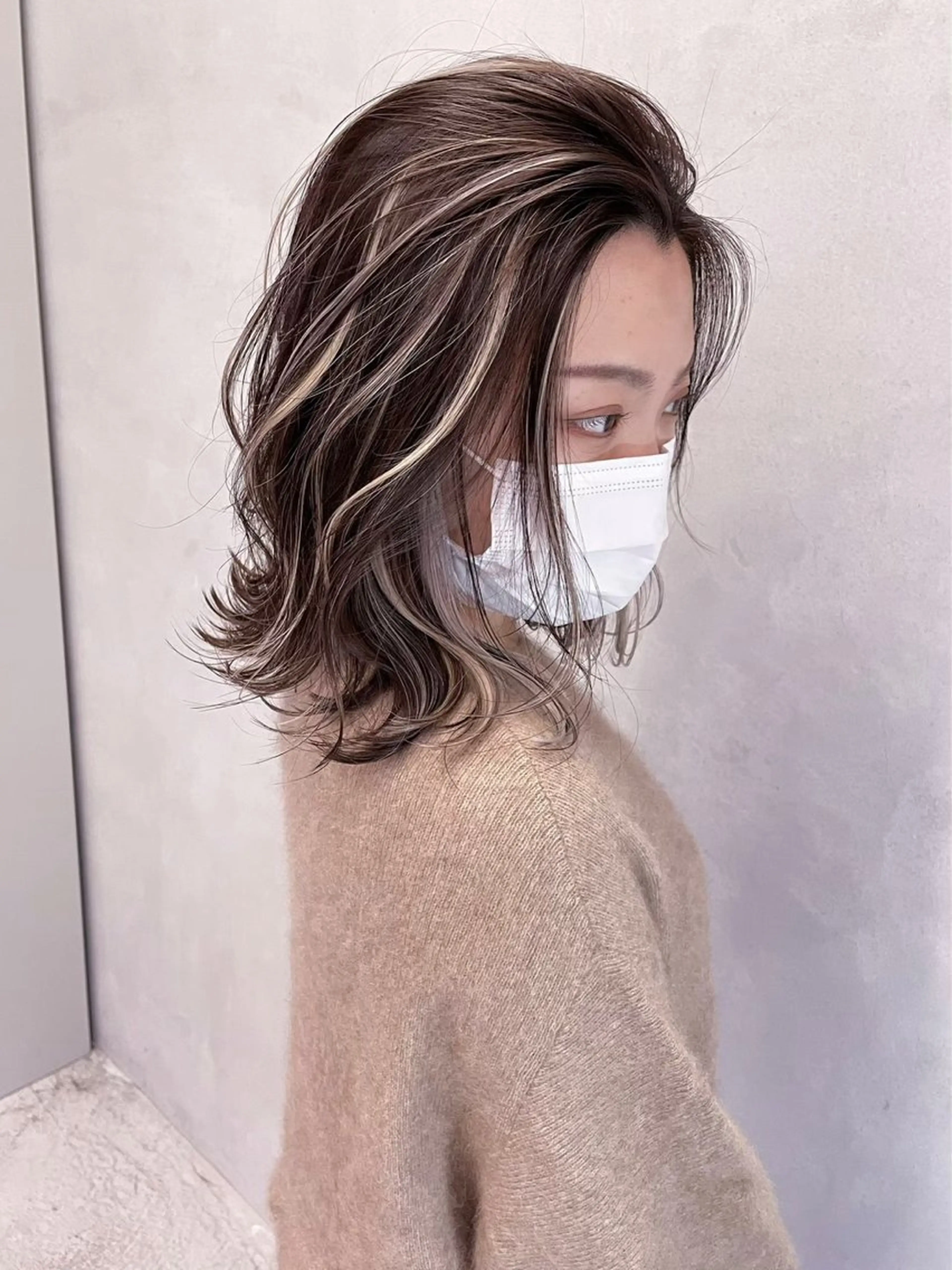 ミディアム カラー ブリーチ ハイライトカラー ハイライト 髪質改善SALON MIST+所属・荒金 大翔のヘアスタイル