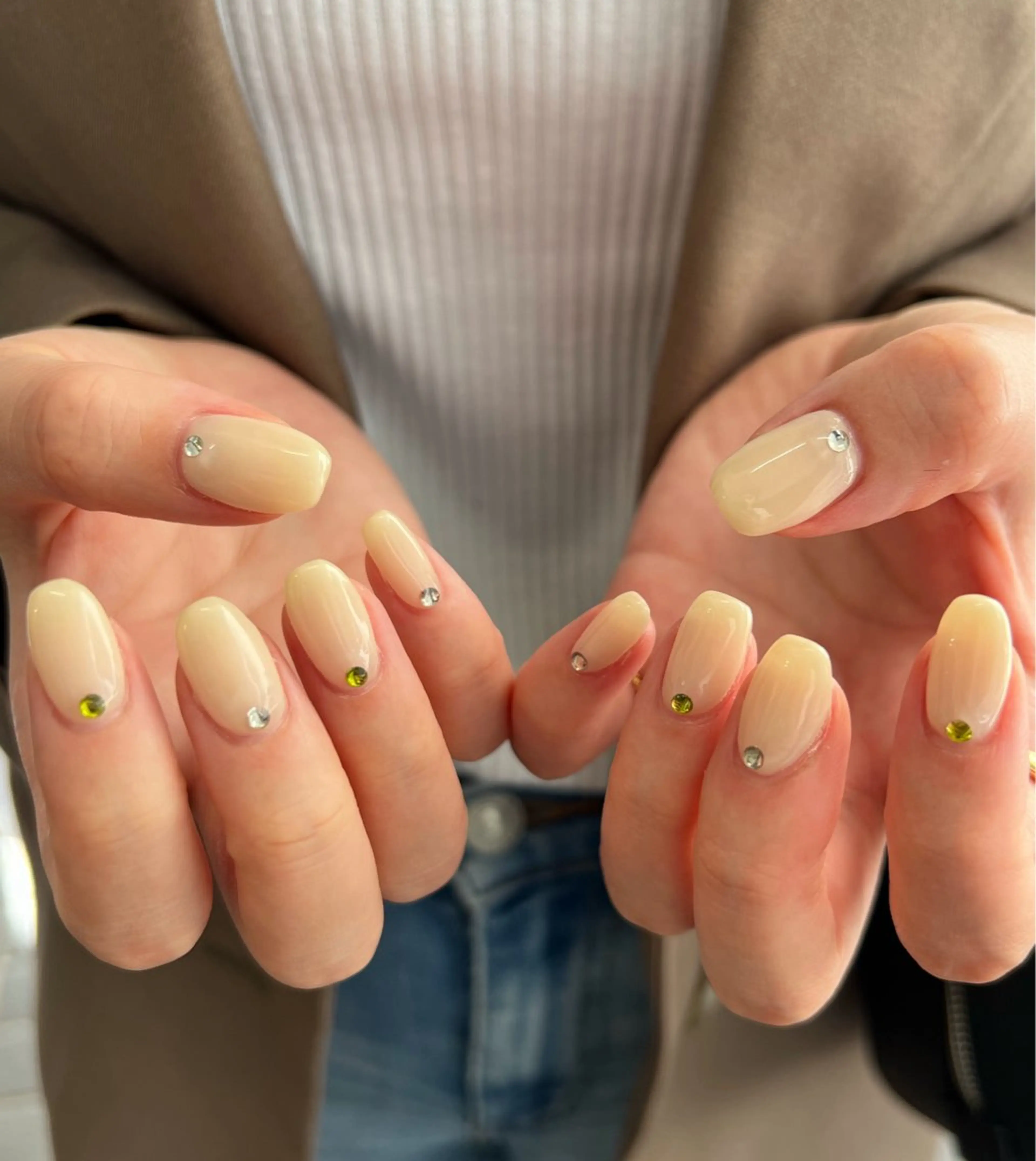 ネイル ストーンネイル ハンドネイル ヘアメイクネイリスト 💄💅hidemiのネイルデザイン