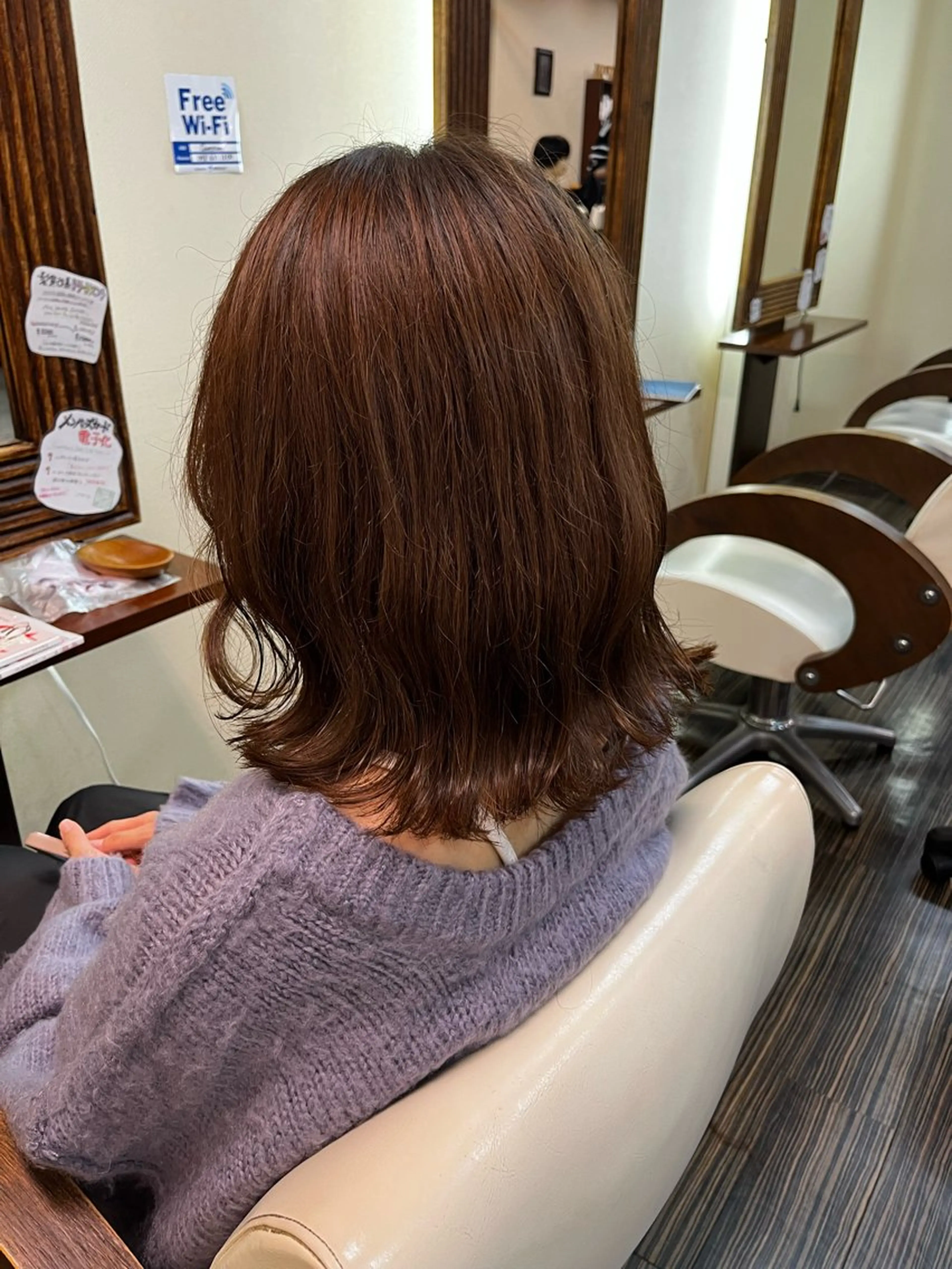 ミディアム 西形 梨瑚のヘアスタイル