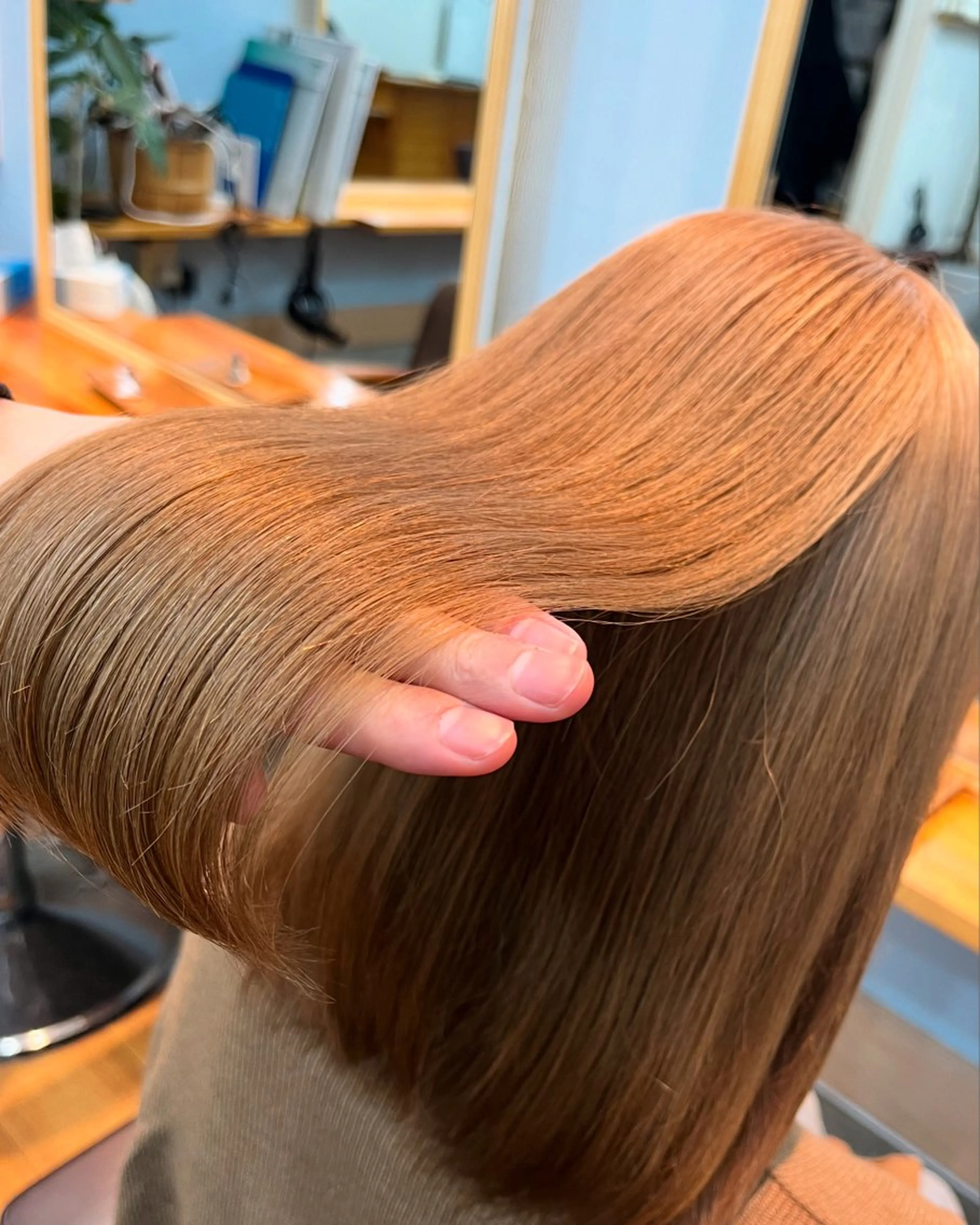 セミロング カラー ダブルカラー インナーカラー 髪質改善 ヘアカラー トリートメント 🫧艶髪デザイナー 🫧白石航汰のヘアスタイル