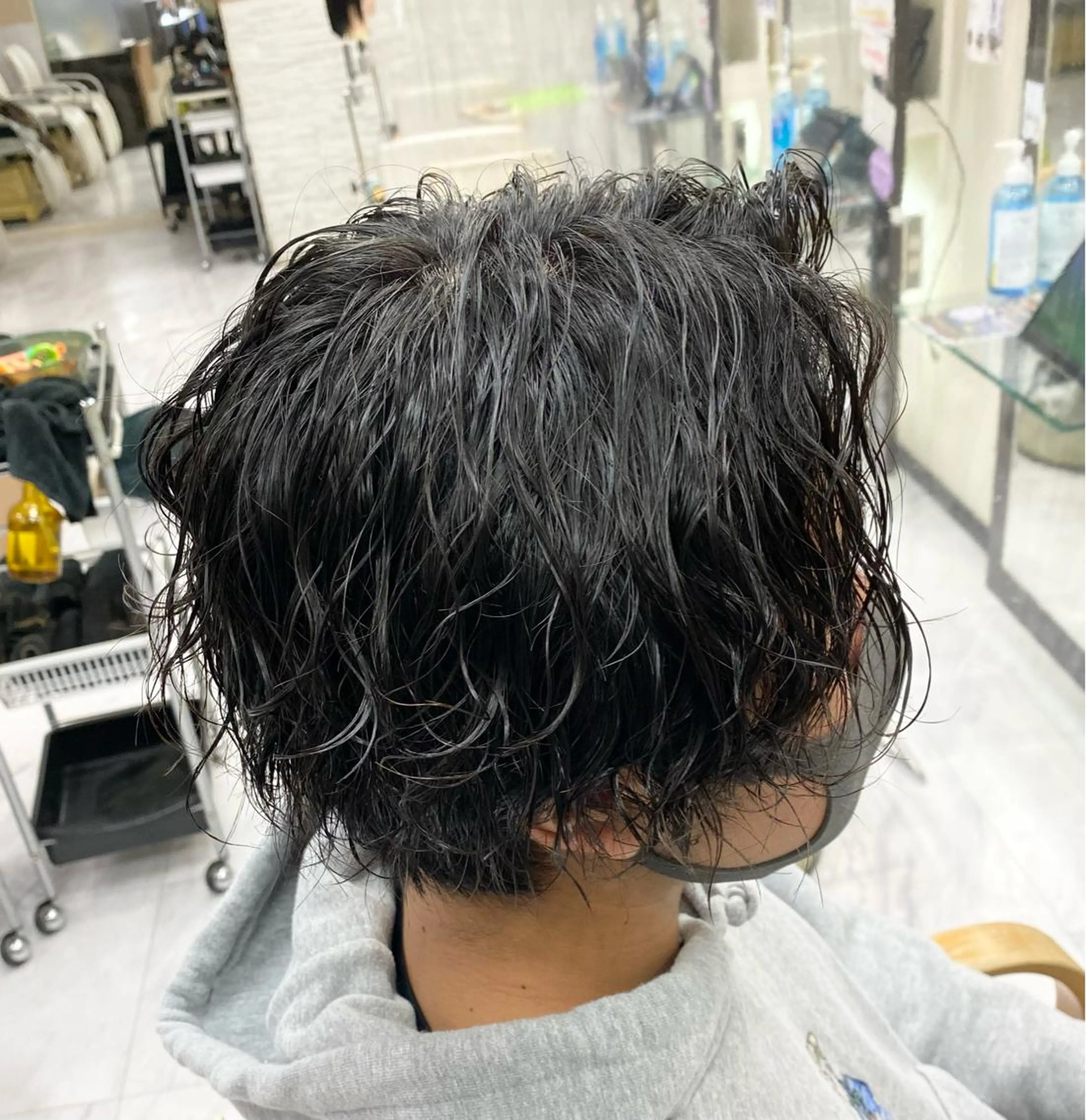 ミディアム パーマ メンズ ミディアムパーマ メンズパーマ ツイストスパイラルパーマ スパイラルパーマ カット パーマ トリートメント 🌴パーマオタク🌴 長谷川　諒佑🌈のヘアスタイル