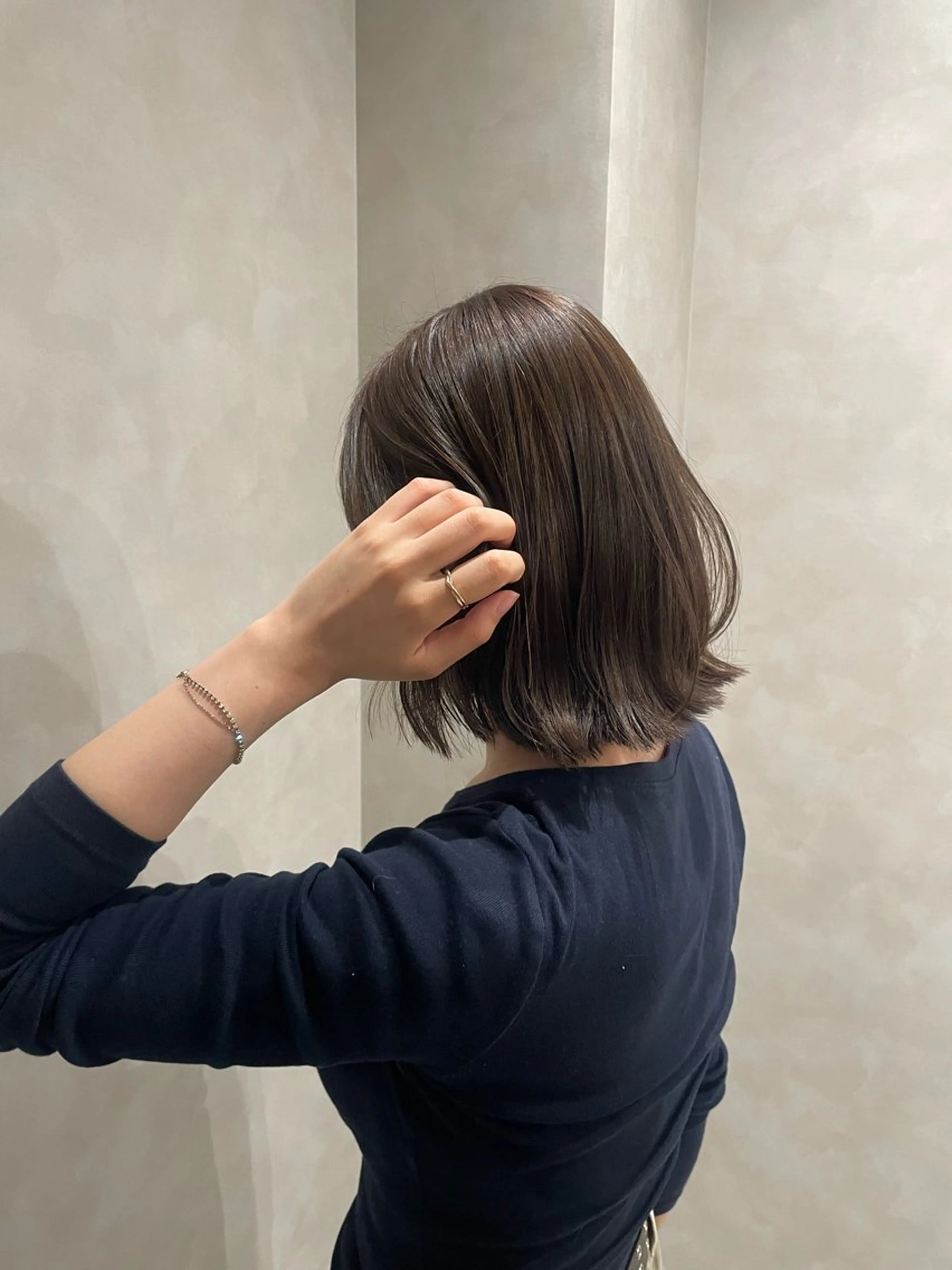 ミディアム カット イヌマル アユ / Fier umedaのヘアスタイル
