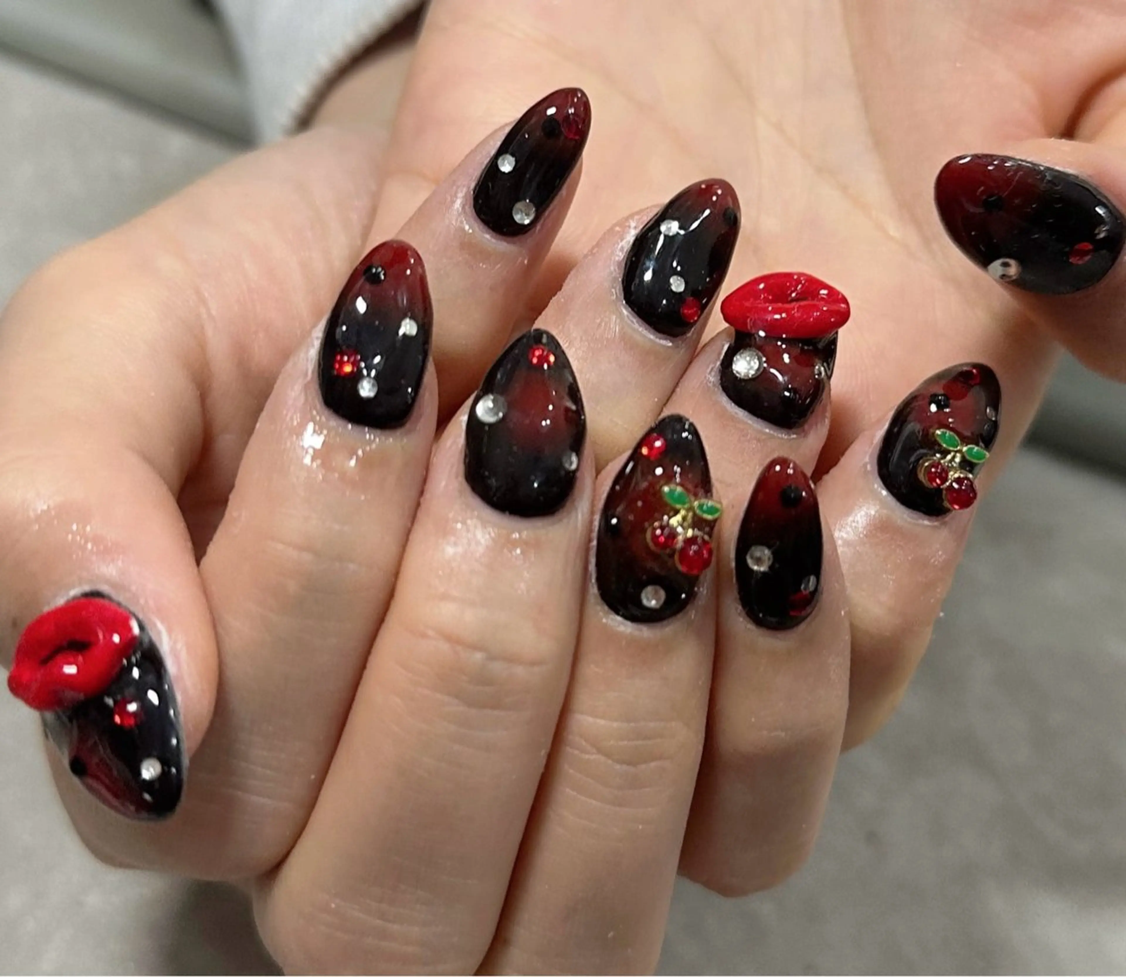 ネイル LAVISH nanamiのネイルデザイン