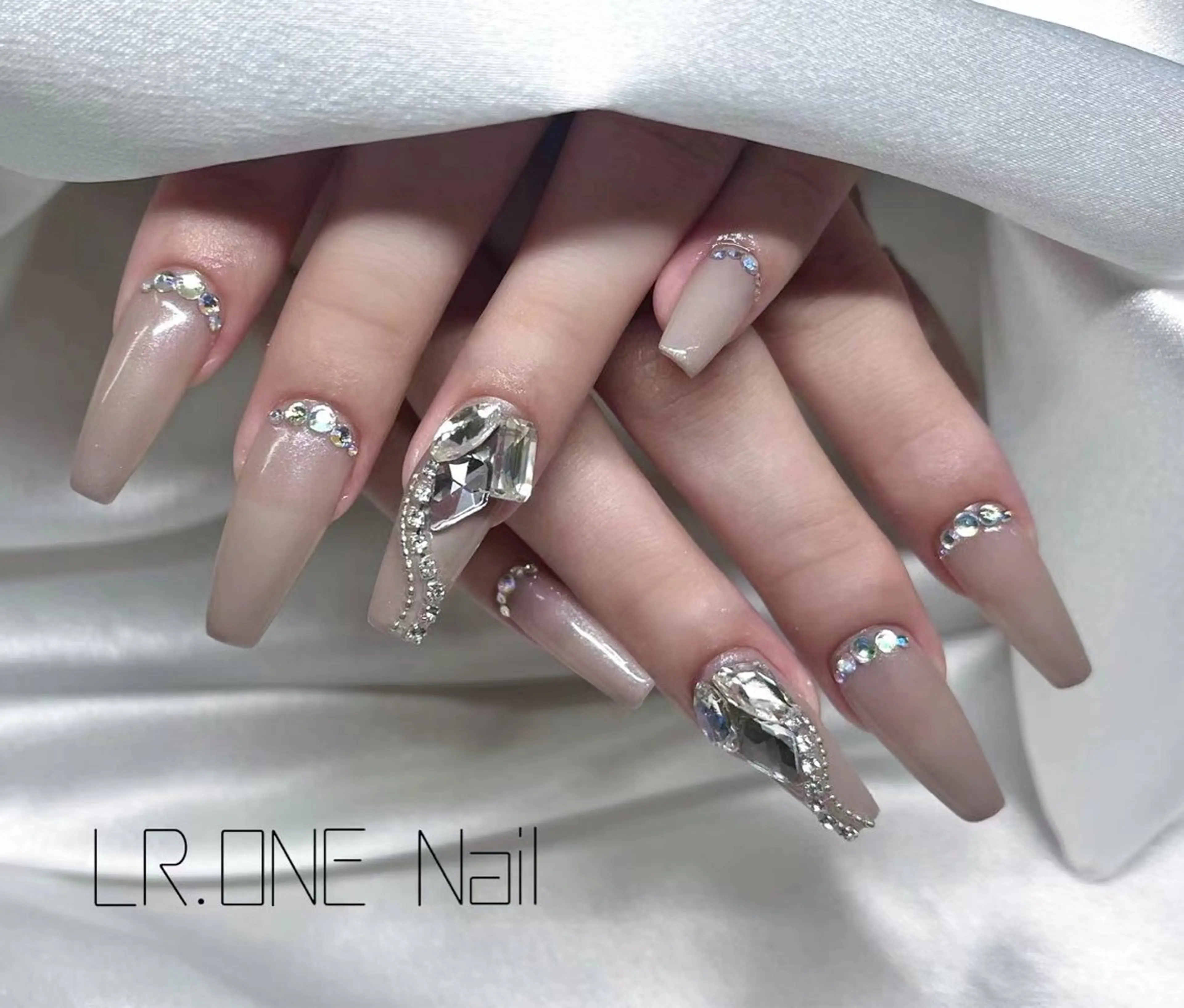 ネイル ルラワンネイル エンのネイルデザイン