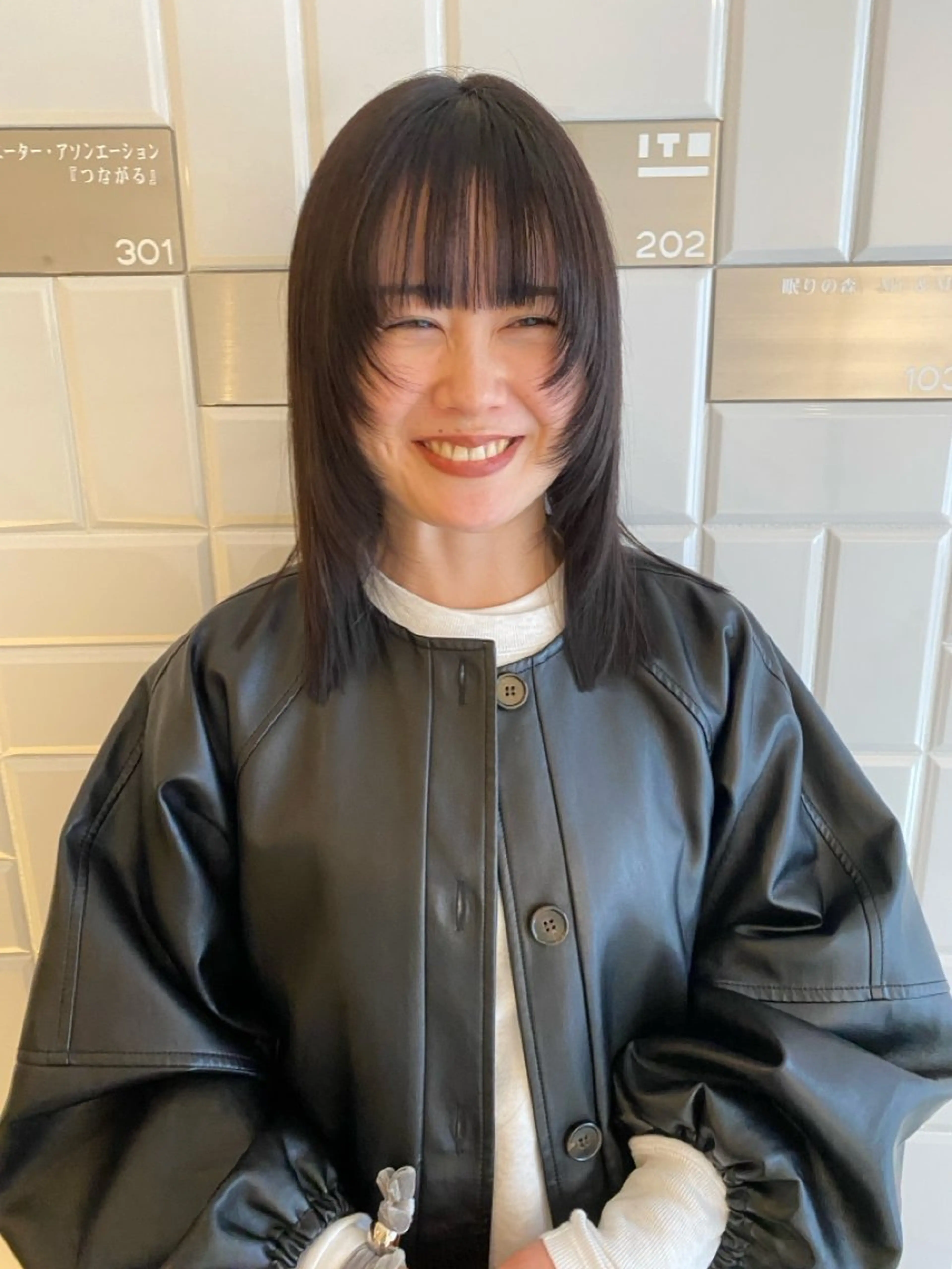 ミディアム ヘアカラー トリートメント みやけ ひなのヘアスタイル