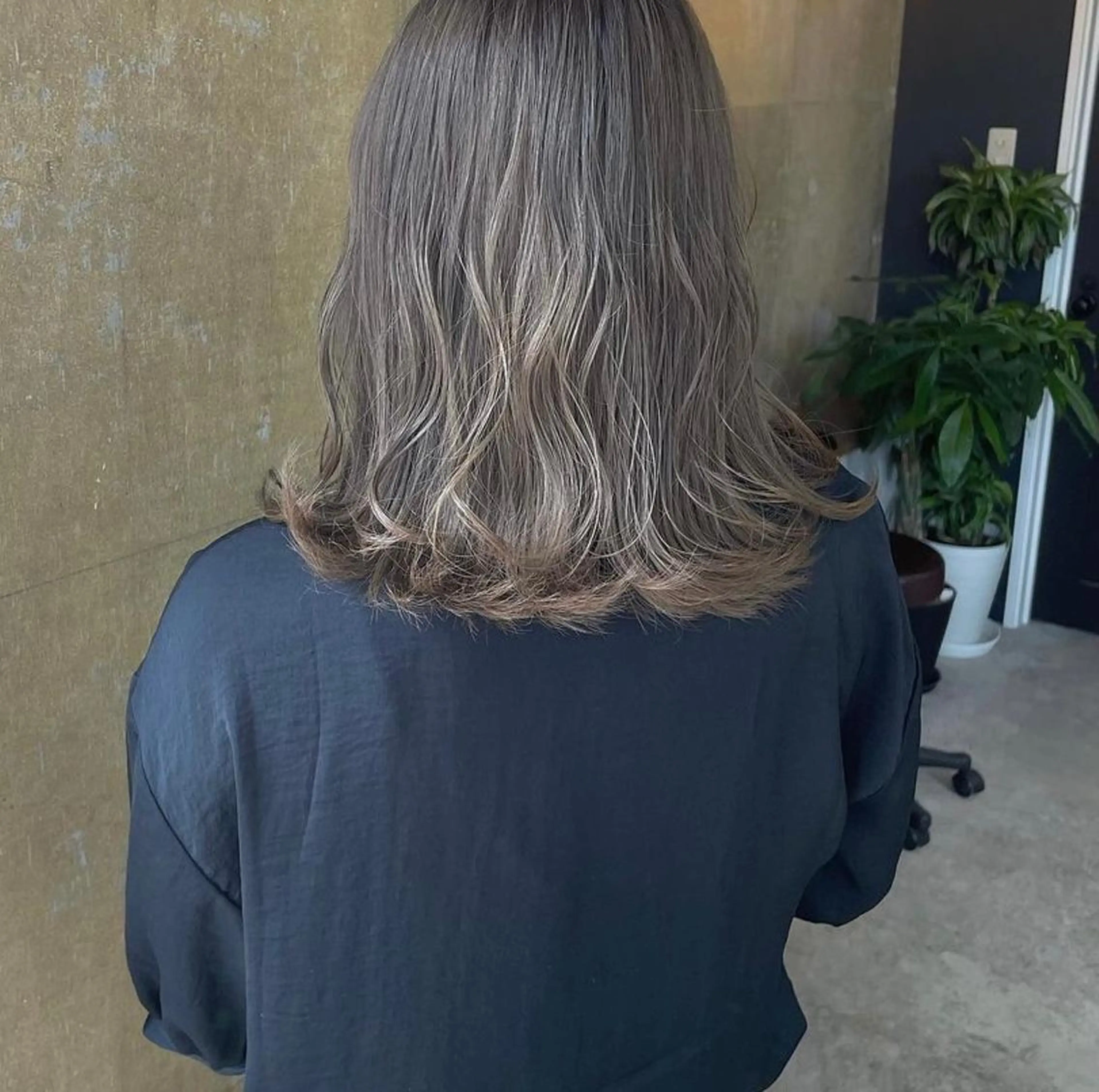 ミディアム カラー グレージュ オリーブグレージュ オリーブグレー 💈Blanco💈 カラー&ケア🌈のヘアスタイル