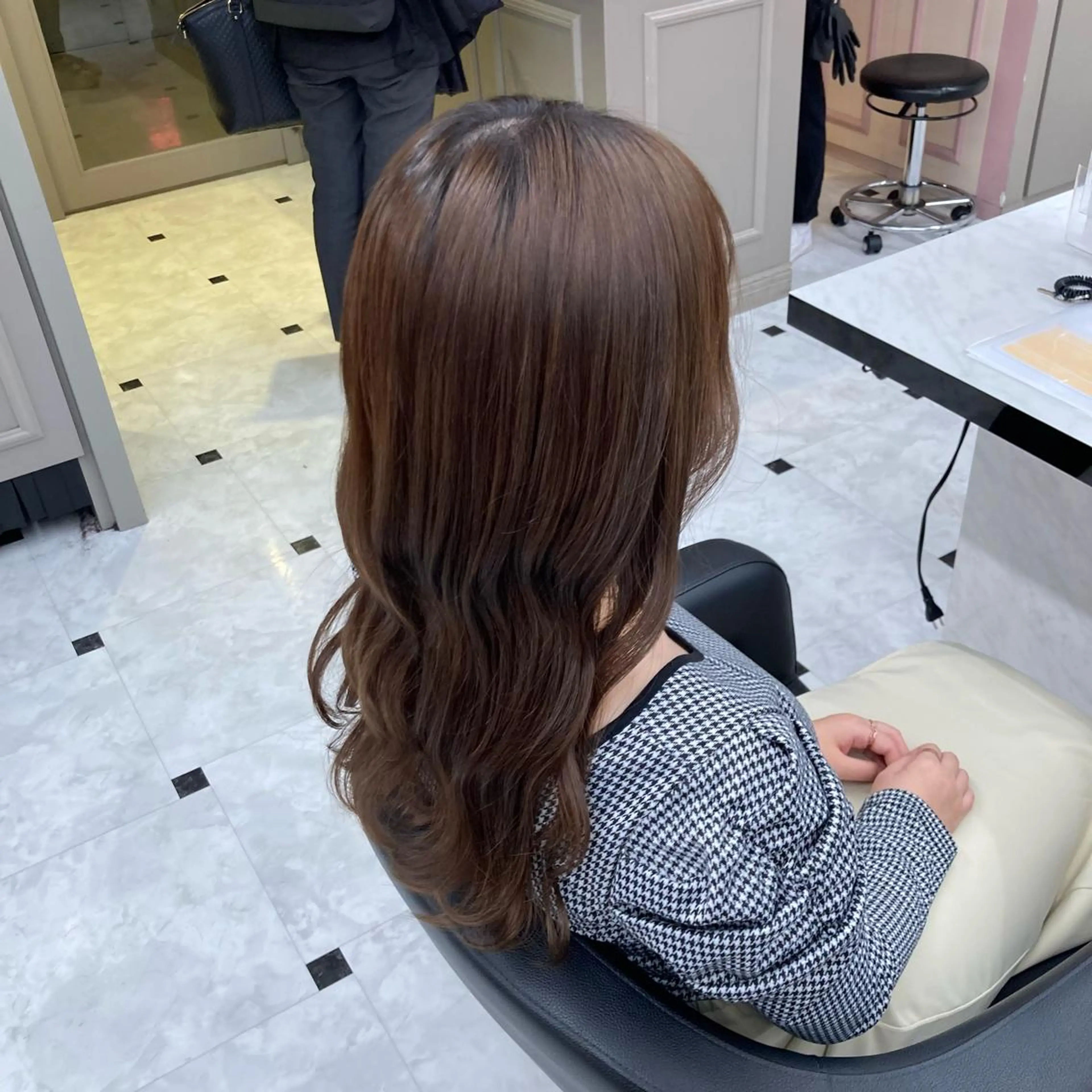 ロング カラー 似合わせカット カット ヘアカラー トリートメント ヘッドスパ ヘアセット 上野/駅近　徒歩5分 /ハイトーン/えみるのヘアスタイル