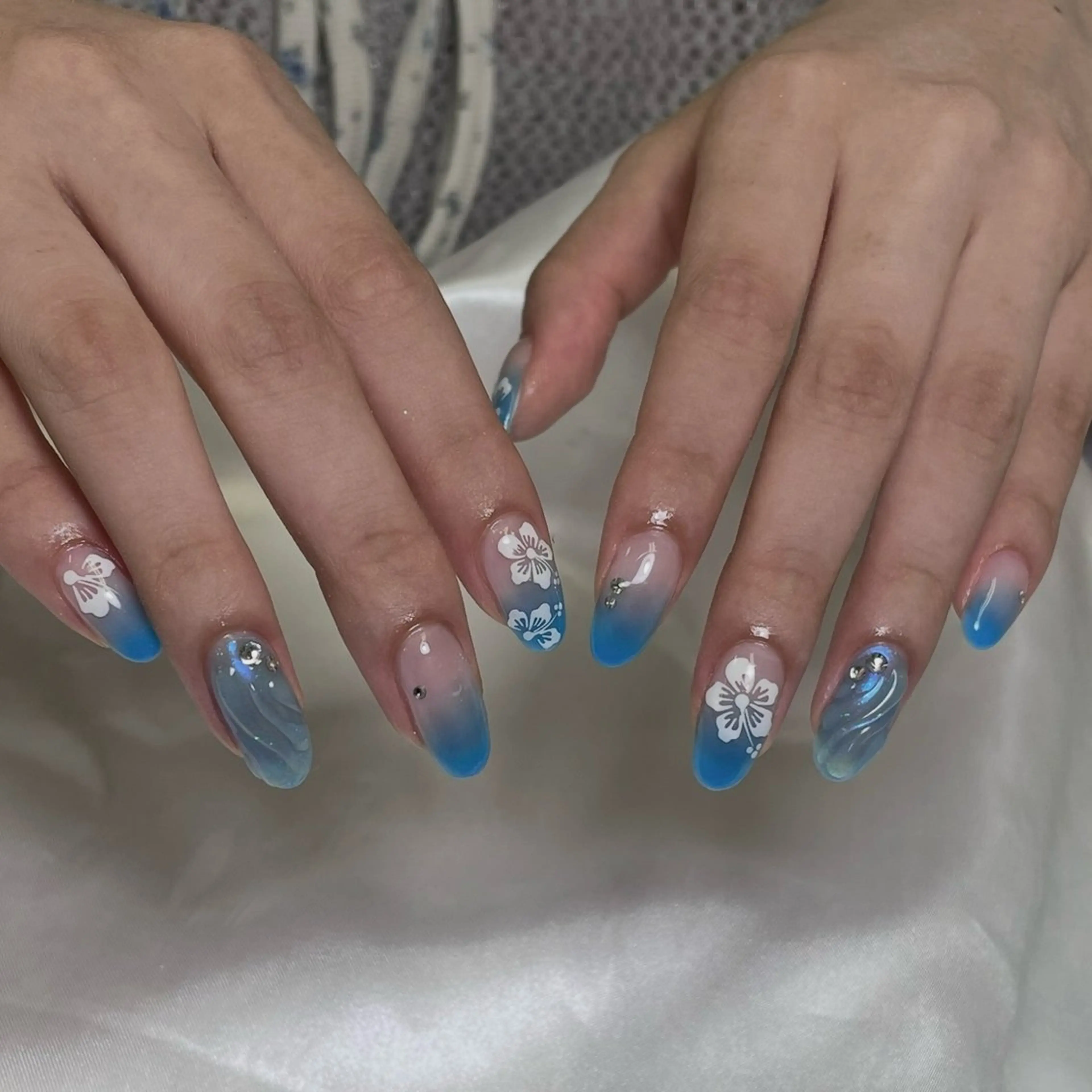ネイル ハンドネイル minuit 🎀Airi🎀のネイルデザイン