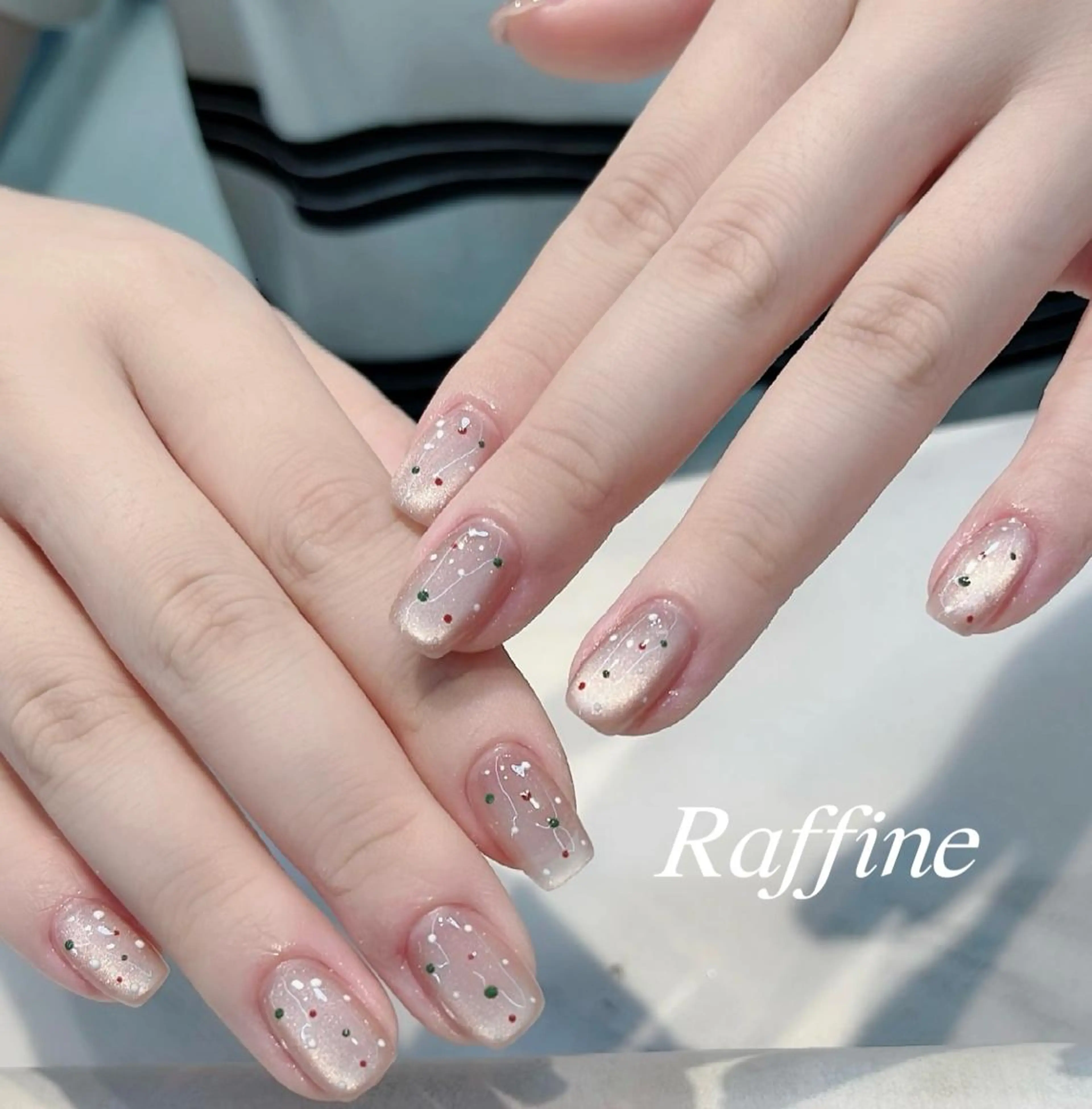 ネイル ハンドネイル RAFFINE haru🦋🩵のネイルデザイン
