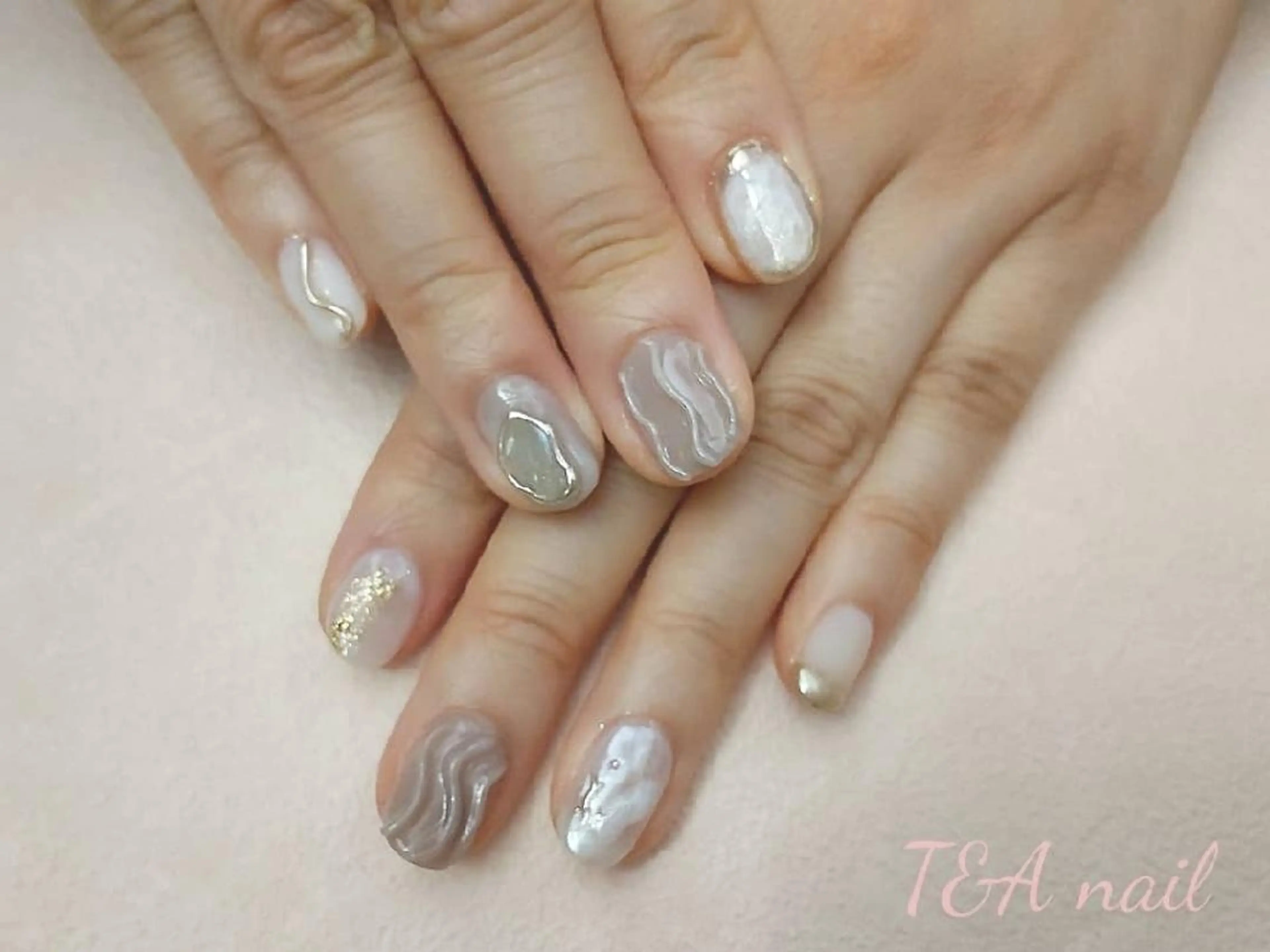 ネイル ミディアム ニュアンスネイル ハンドネイル T&A nailのネイルデザイン