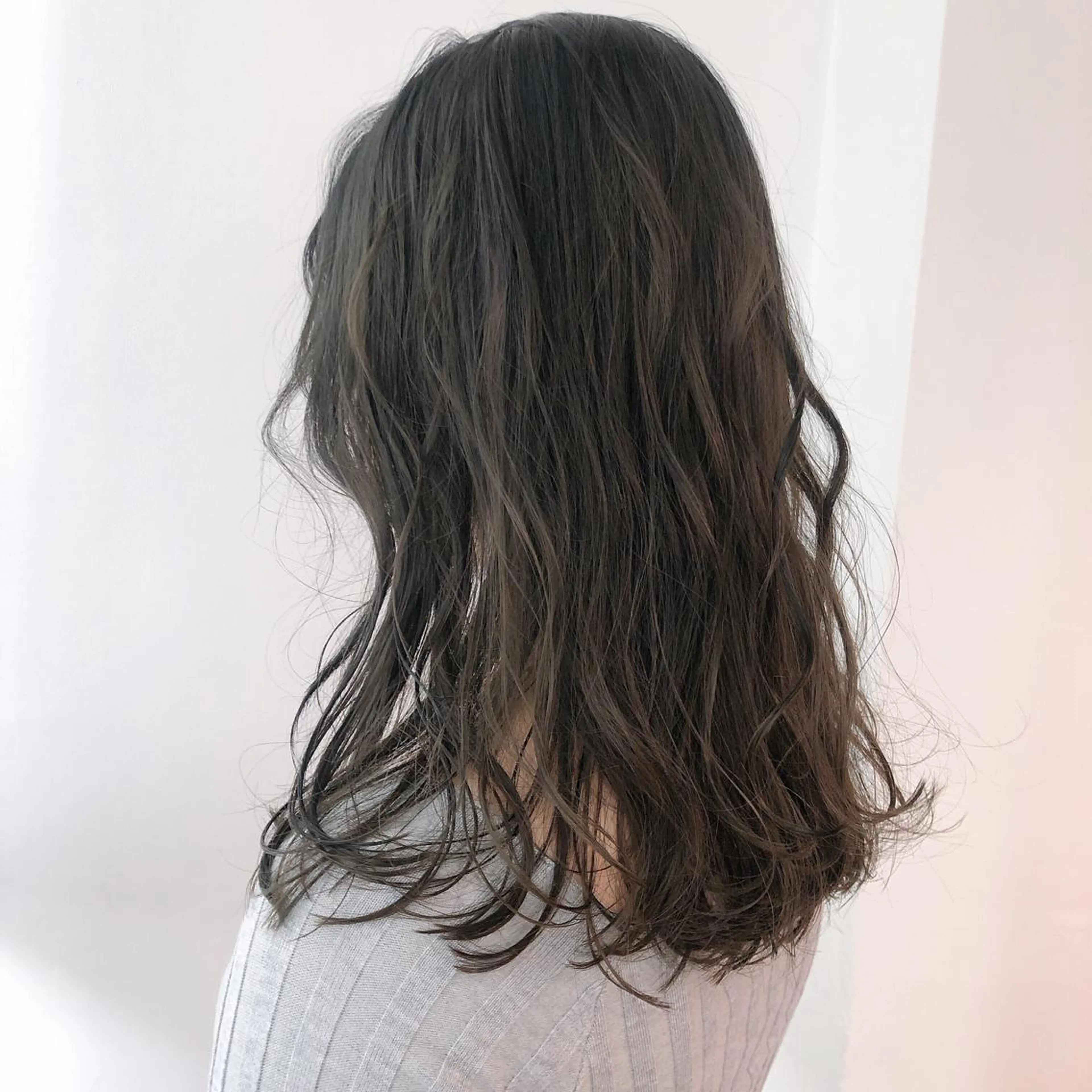 ロング カラー グレージュ ヘアカラー トリートメント ヘアセット ❤️sai❤️ official❤️のヘアスタイル