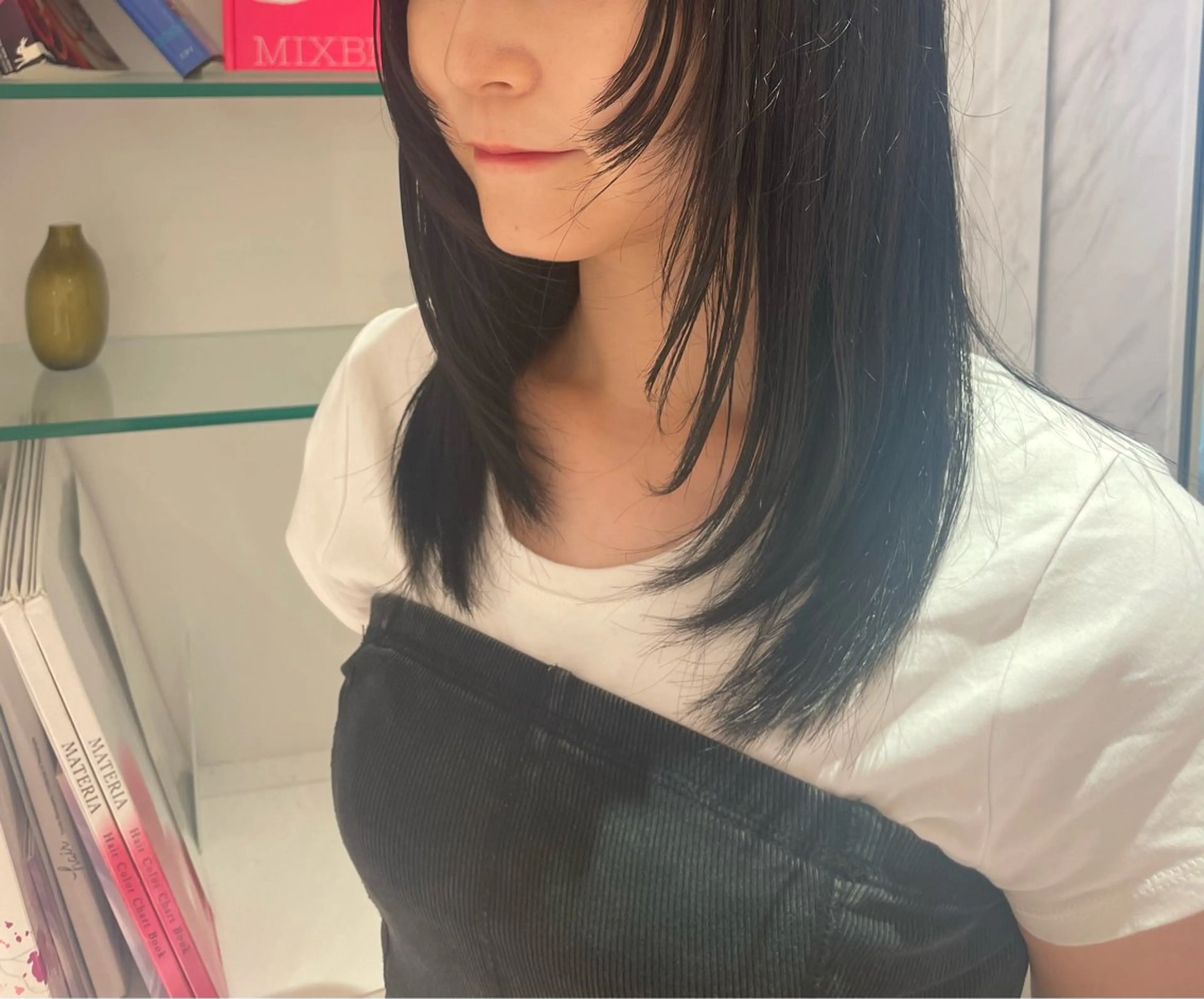 ロング カラー 黒髪 顔まわりレイヤー レイヤーカット カット ヘアカラー 佐藤 綾郁のヘアスタイル