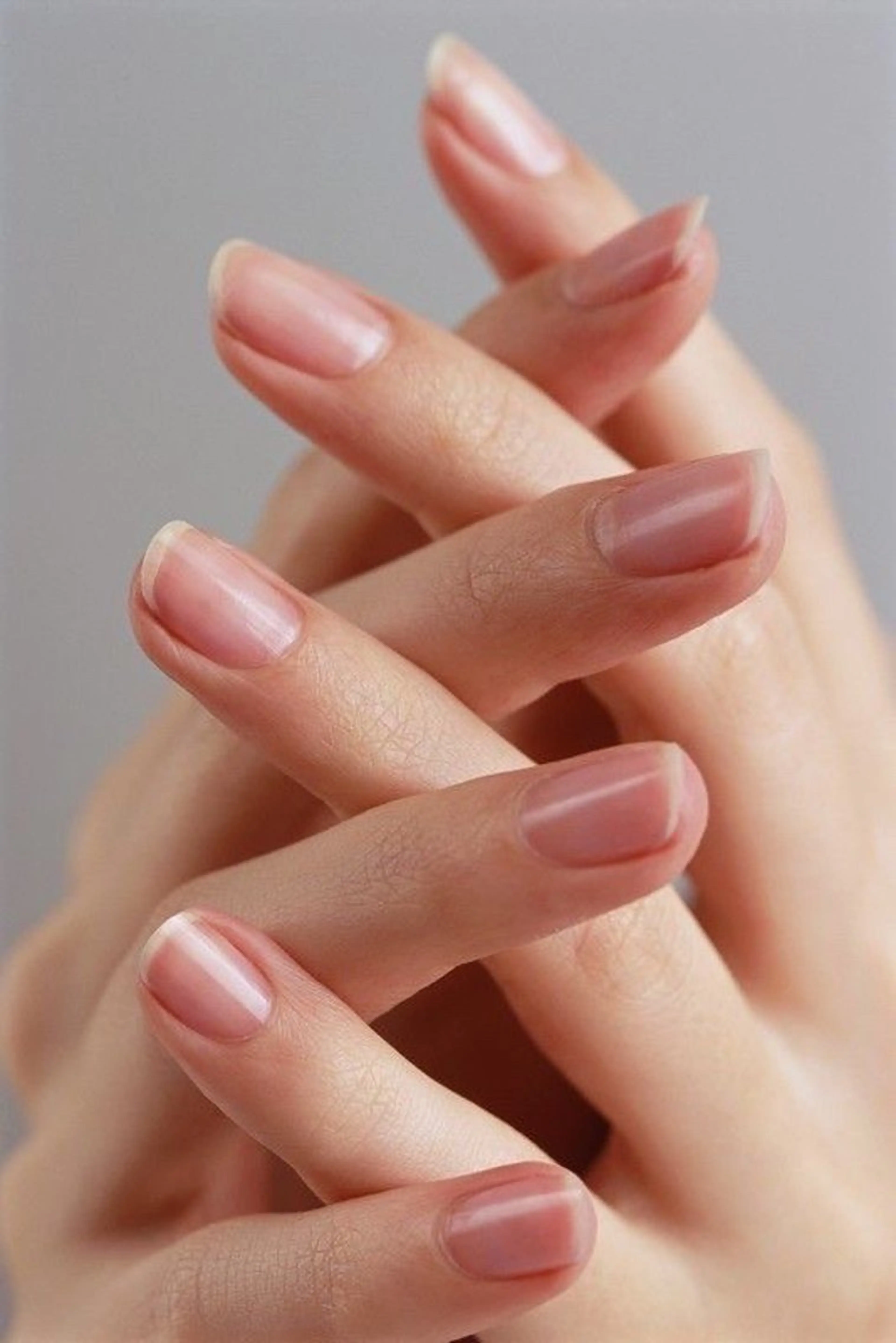 ネイル esNAIL新宿西口店所属・emi esNAILのネイルデザイン