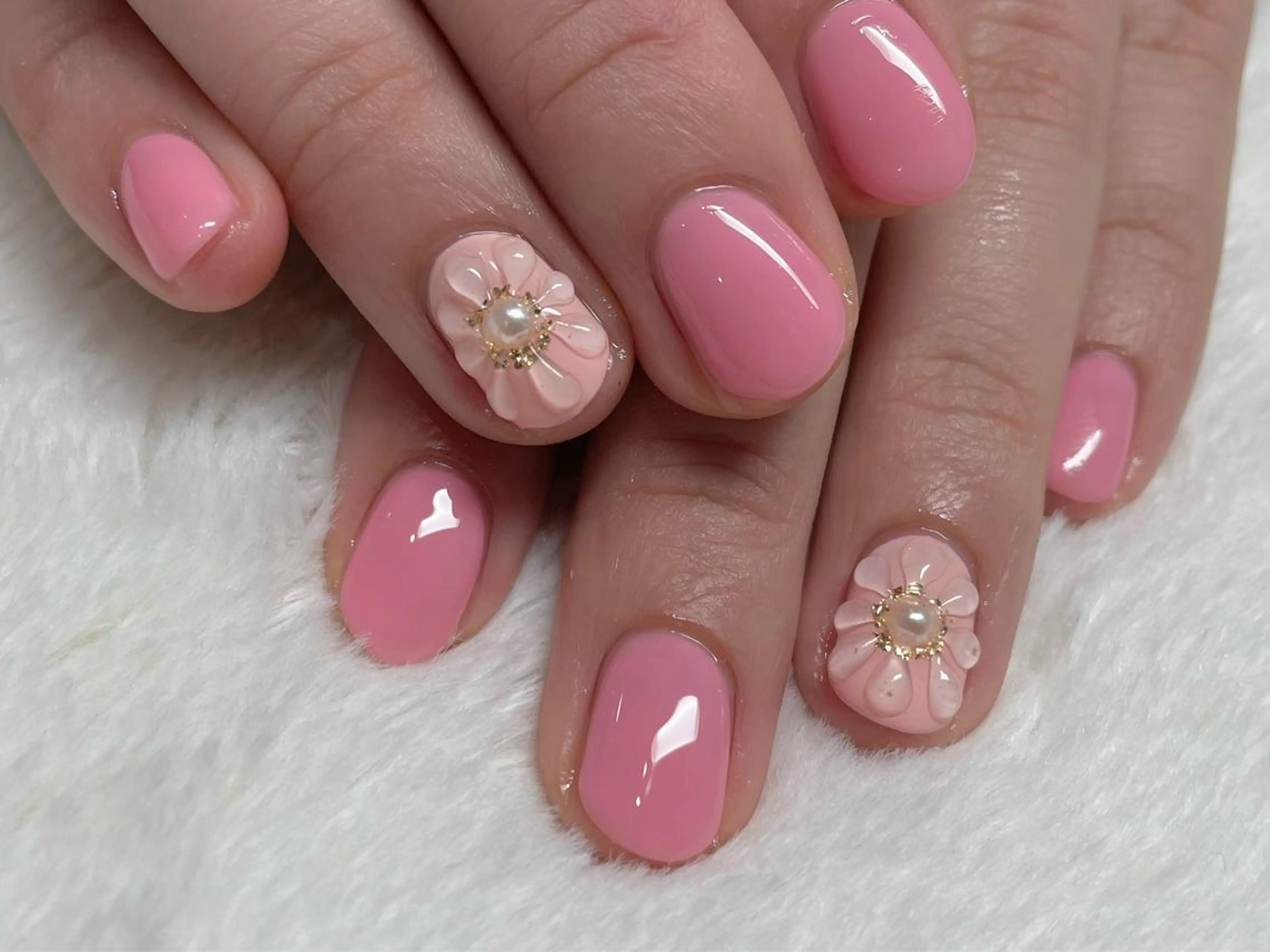 ネイル フラワーネイル ワンカラーネイル ぷっくりネイル riri nail所属・riri-nail Rie Endoのネイルデザイン