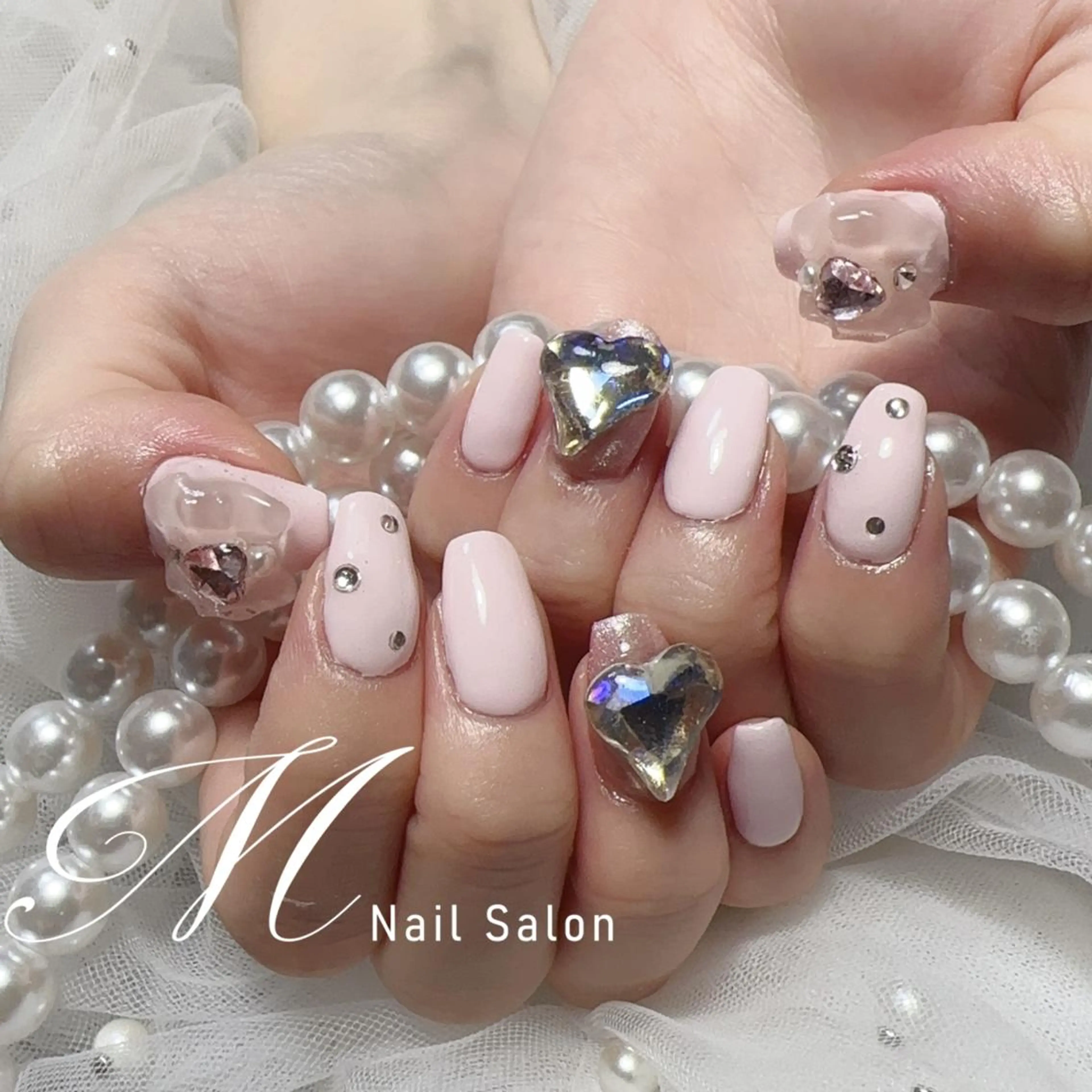 ネイル Mネイル✨パラ取扱店 85%OFF中✨のネイルデザイン