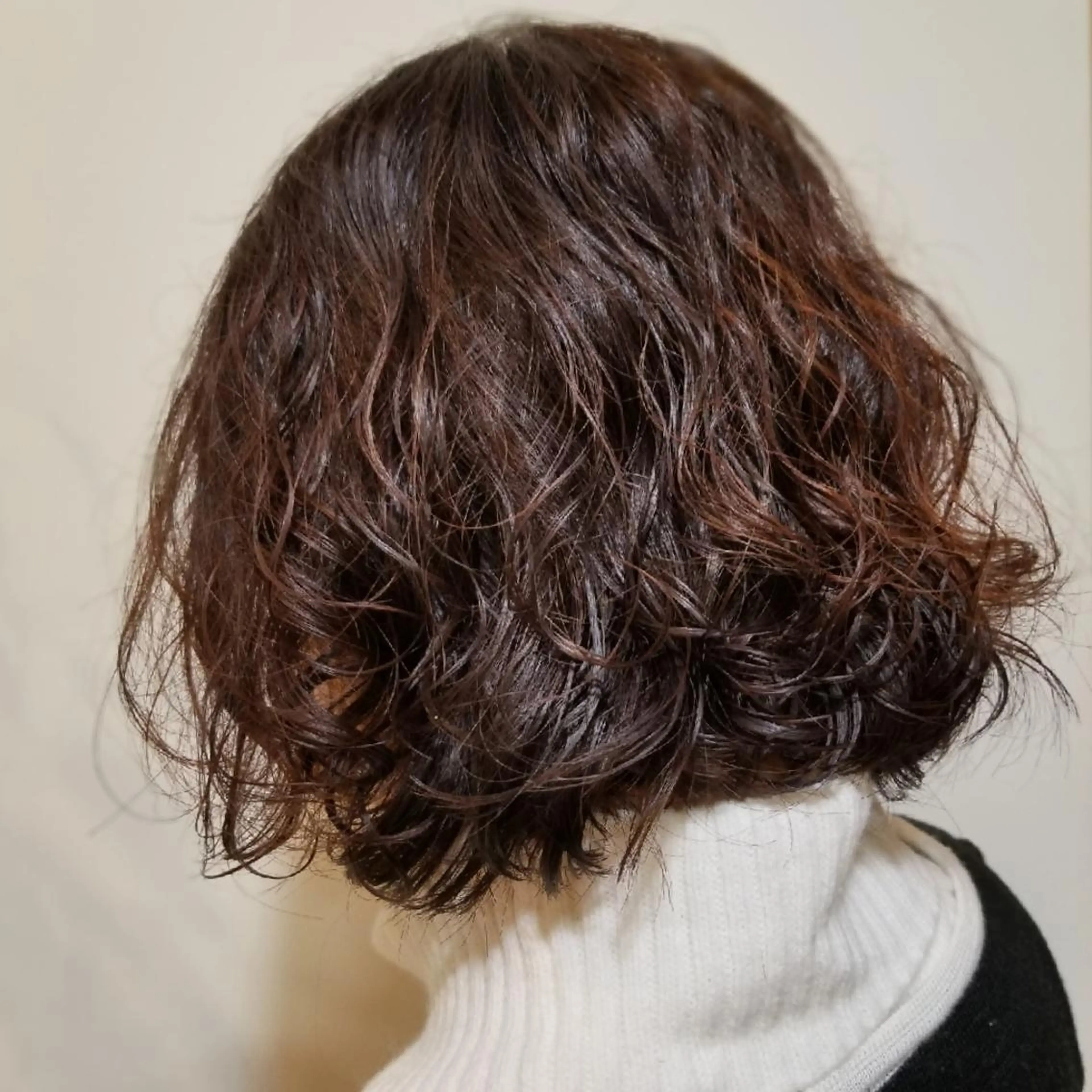 ショート パーマ ボブ salowin渋谷kitaya park前所属・RIKA韓国ヘア/く びれヘア/上品カラーのヘアスタイル