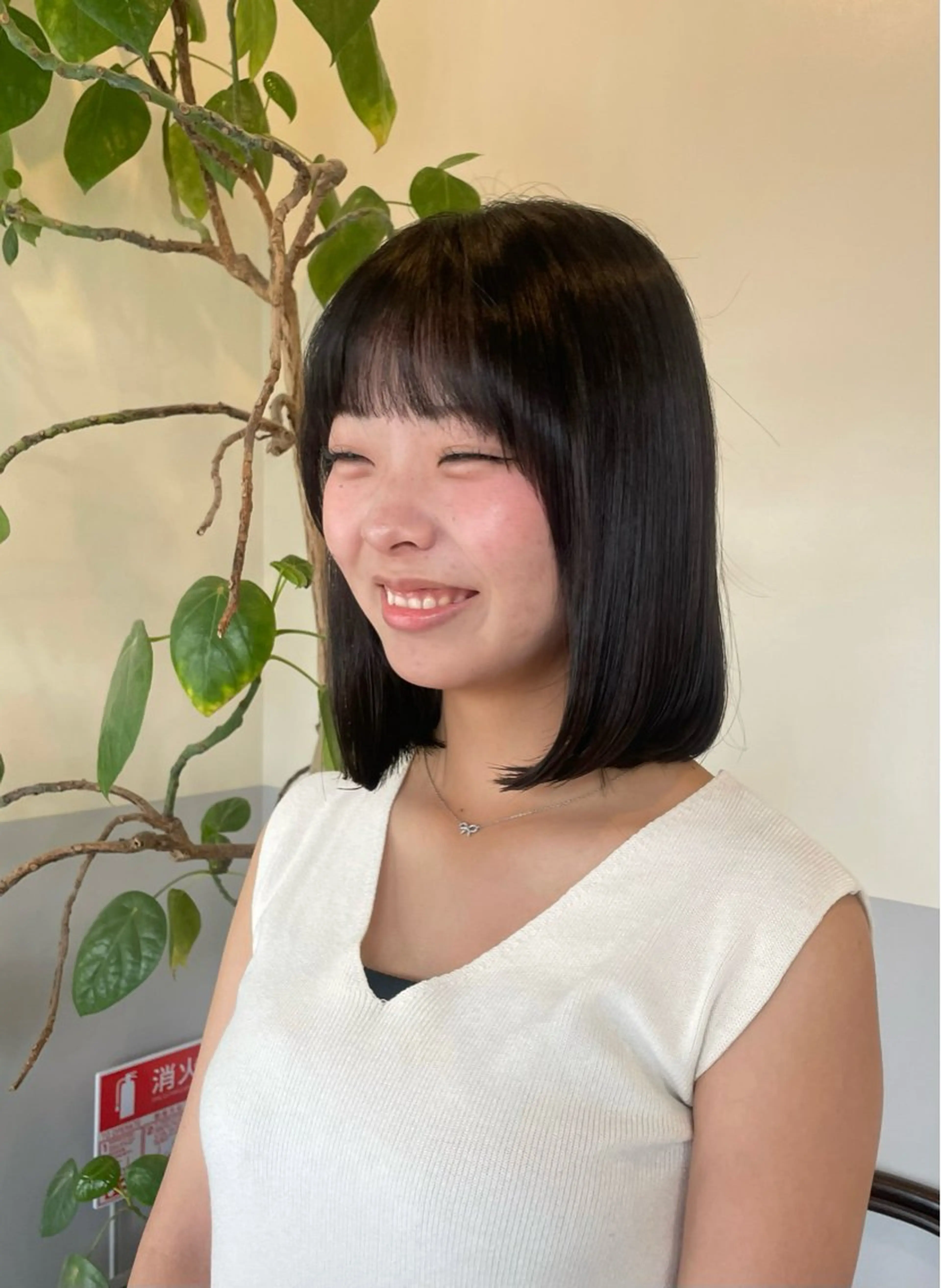 ミディアム ボブ カット 小久保 里紗のヘアスタイル