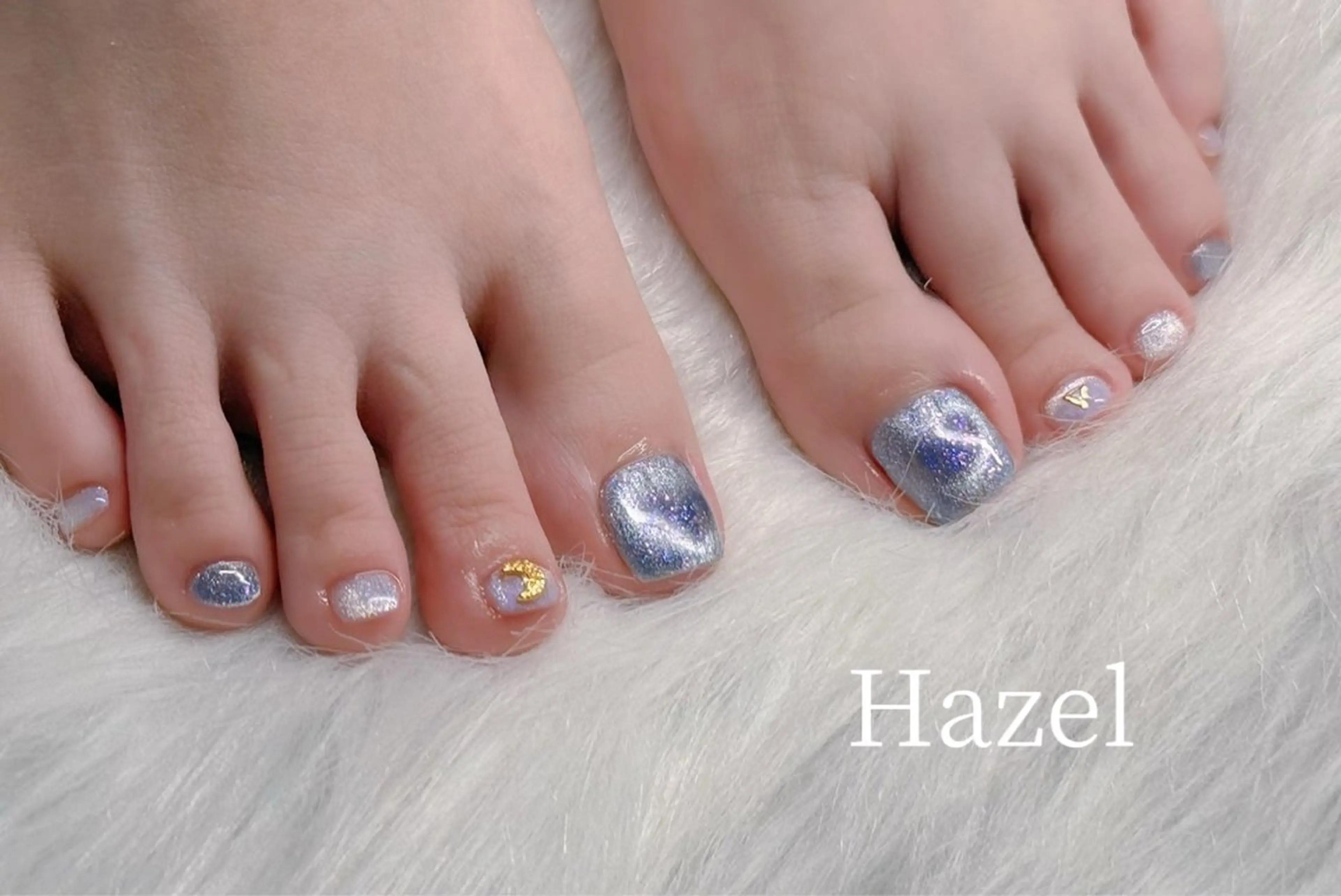 ネイル フットネイル マグネットネイル フットネイル 🤍Hazel ユイ 吉祥寺🤎のネイルデザイン