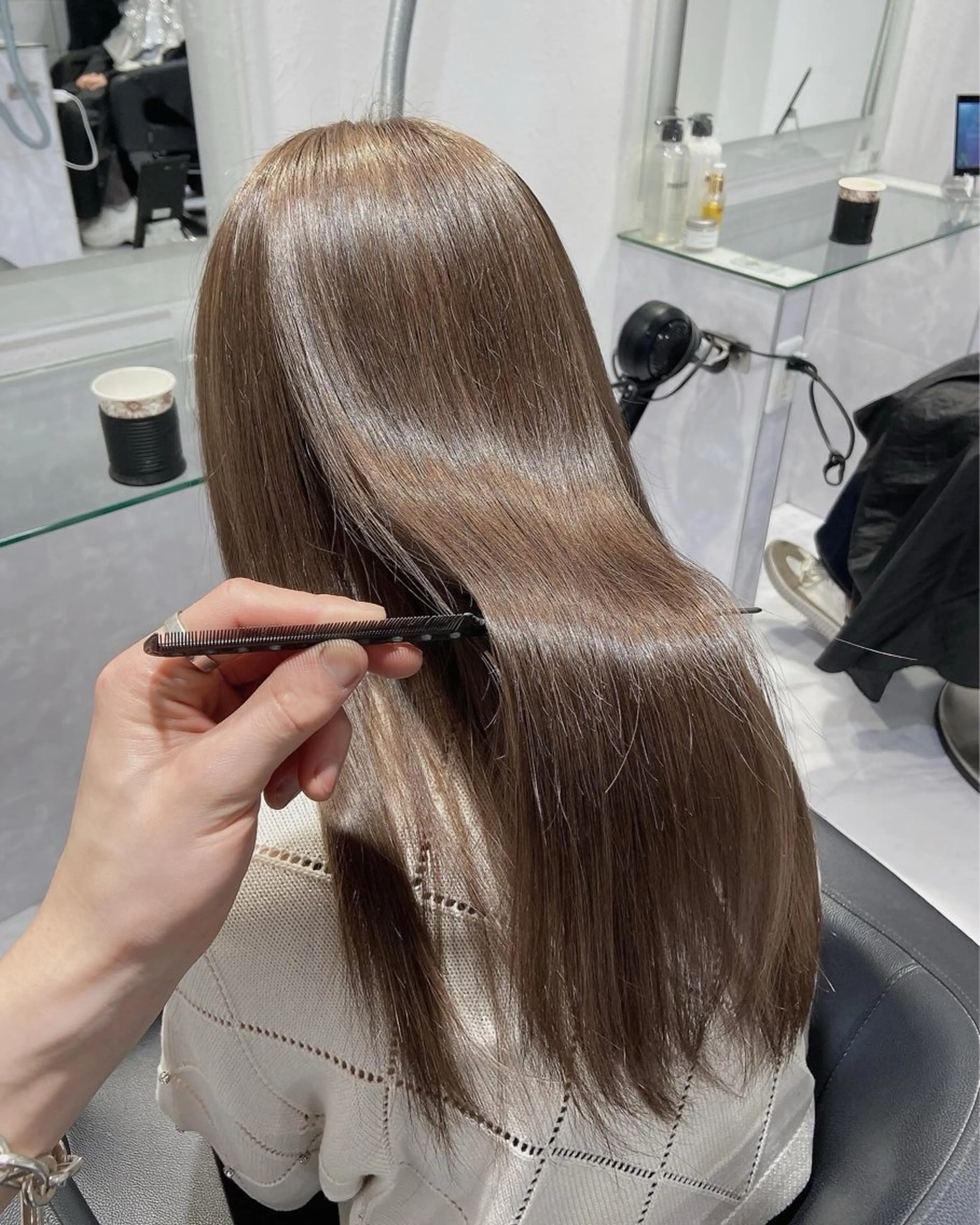 セミロング カラー ヘアカラー ✨透明感、艶髪ヘア✨ 韓国ヘア特化💖のヘアスタイル