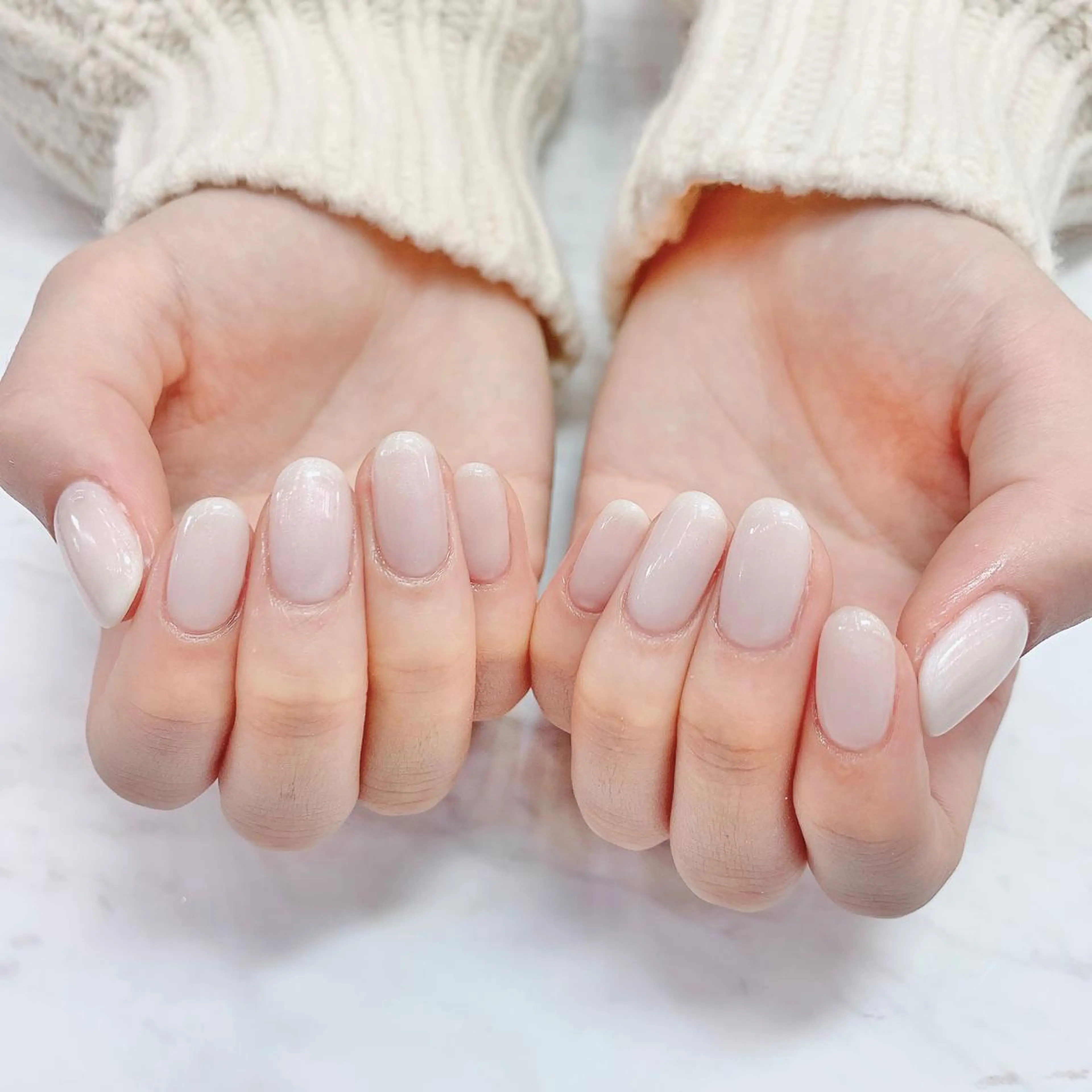 ネイル ホワイト yuka🩶 渋谷.表参道Nailのネイルデザイン