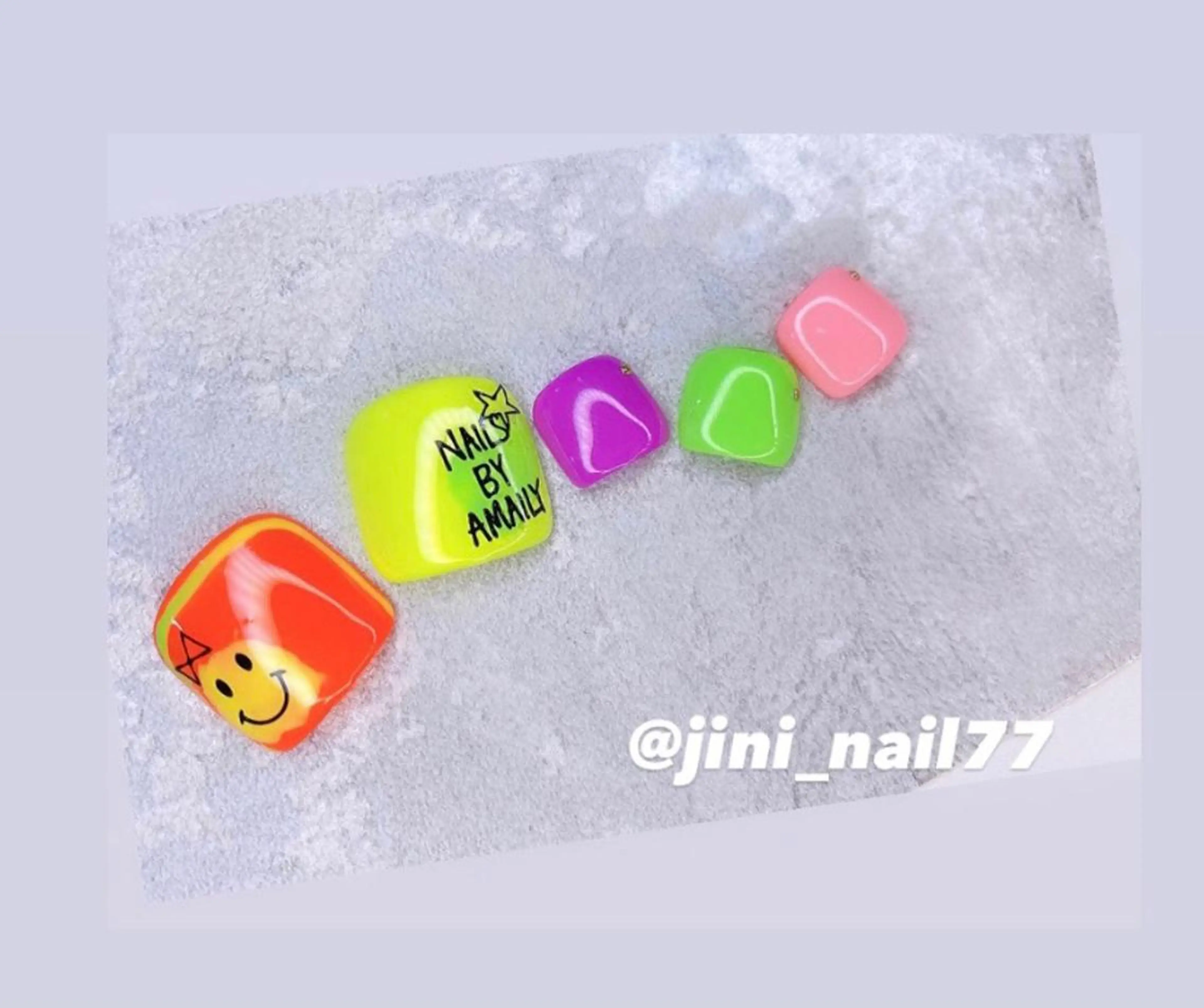 ネイル フットネイル JINI NAIL所属・ジニ ネイルのネイルデザイン