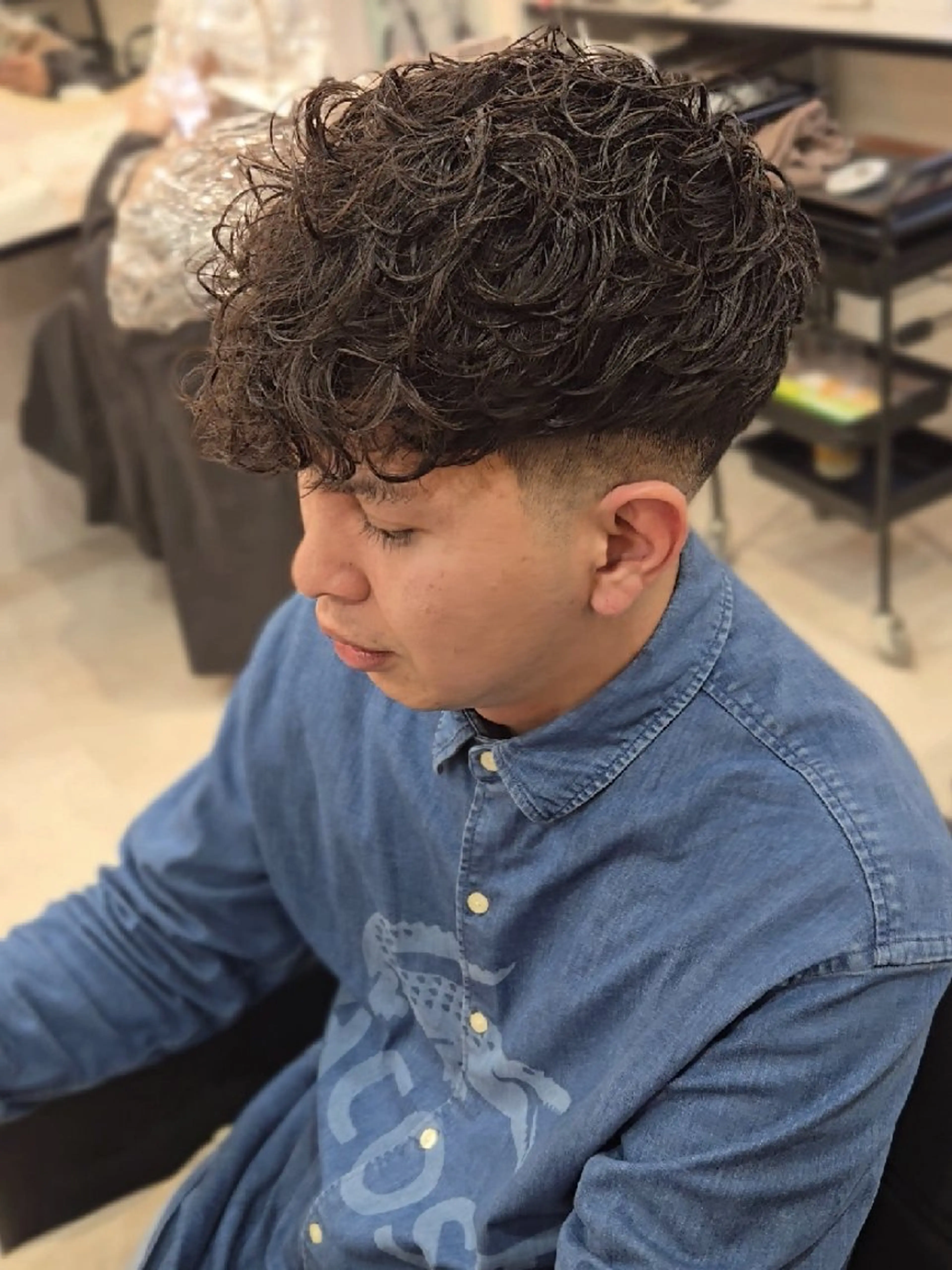 メンズ ミディアム パーマ ミディアムパーマ フェードカット メンズパーマ スペインカール 刈り上げ カット パーマ ヘアセット Lapis 名古屋駅前店所属・LEN名古屋/パーマ メンズ特化美容師のヘアスタイル