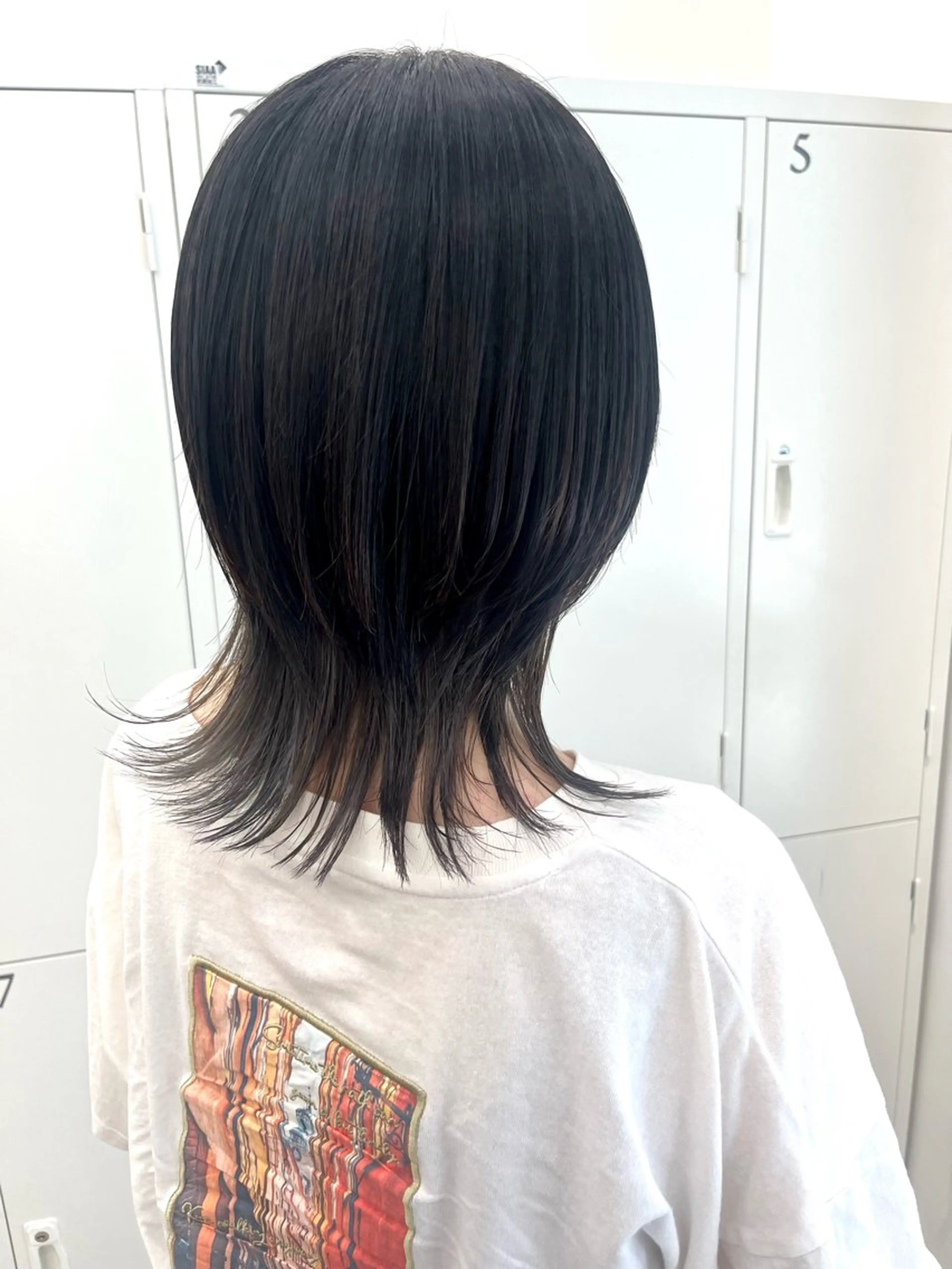 ミディアム カラー ウルフカット カット ヘアカラー トリートメント ヘアセット 🎀透明感ブリーチ カラー🎀ミズキのヘアスタイル