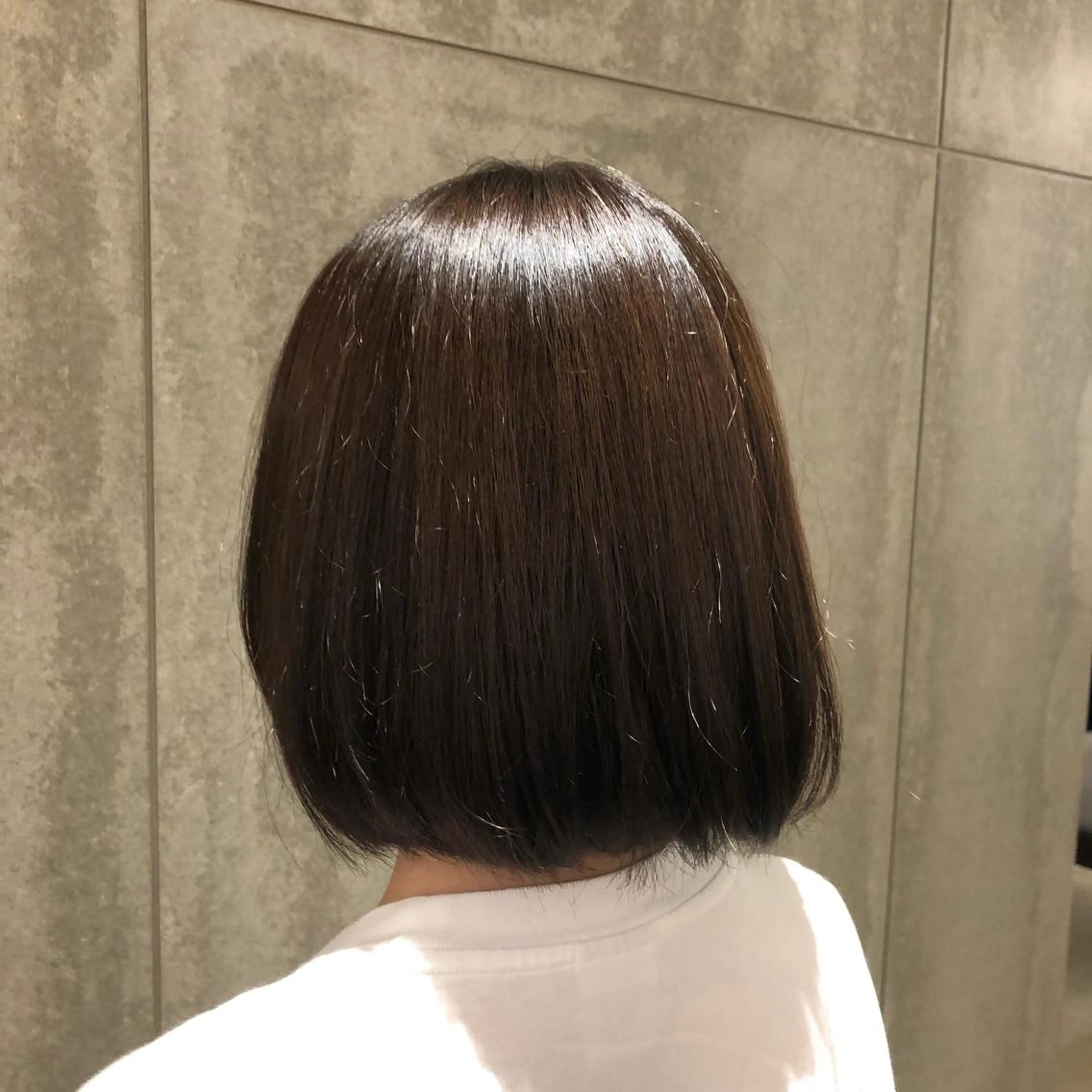 ショート カラー 浦﨑 笑美里のヘアスタイル