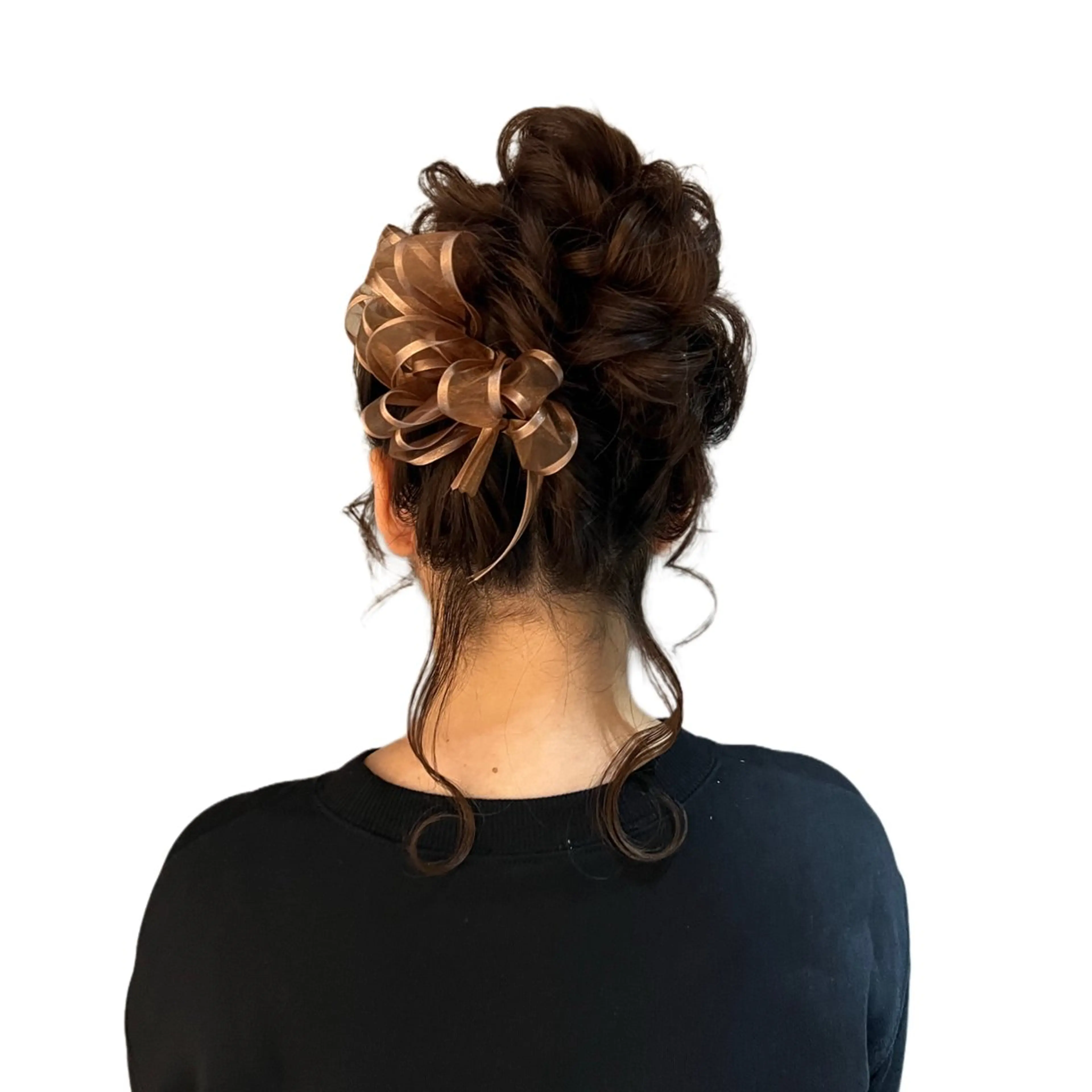 ミディアム お団子ヘア SALOWIN： KASUMIのヘアスタイル
