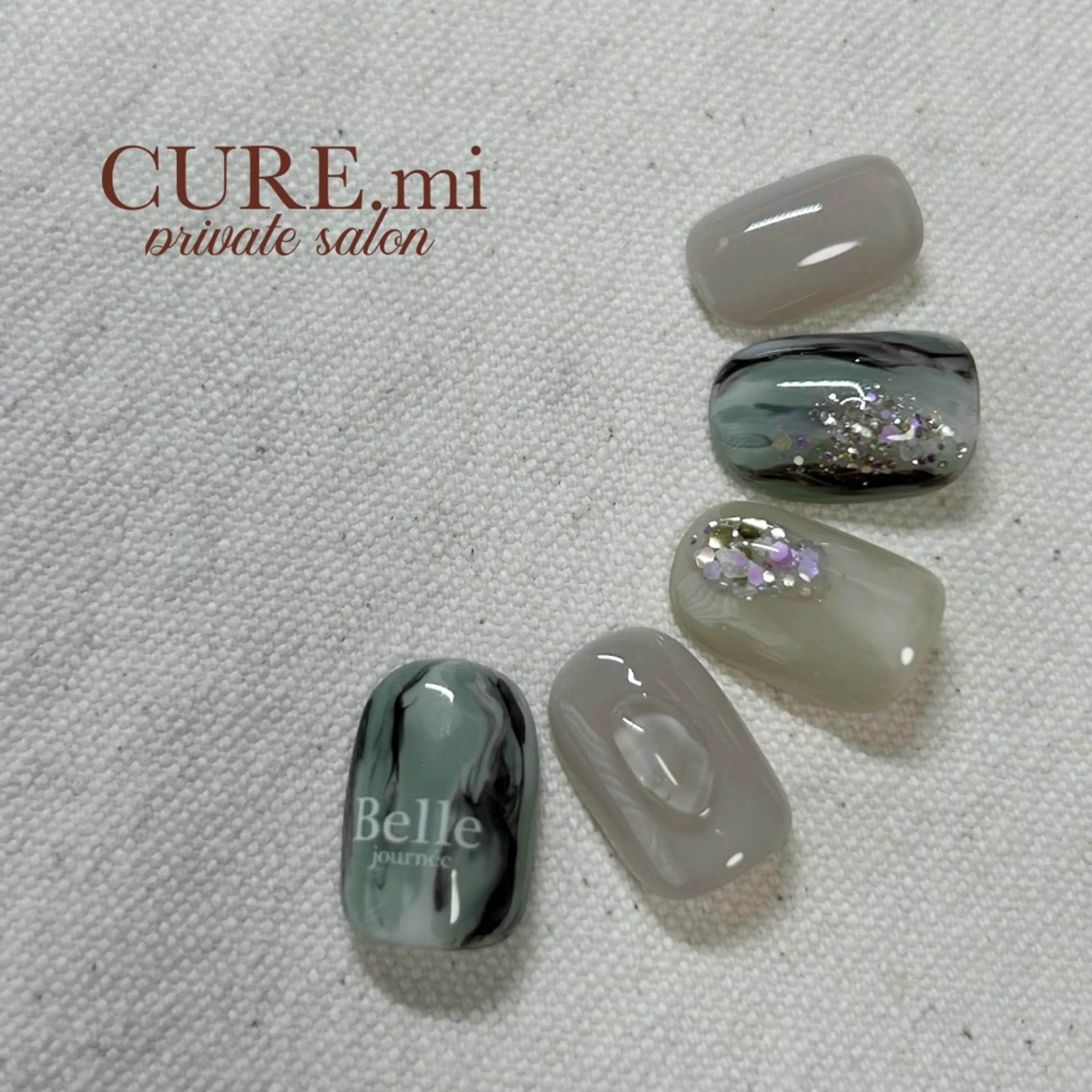 ネイル ハンドネイル ハンドケア CURE.mi所属・伊藤 美香のネイルデザイン