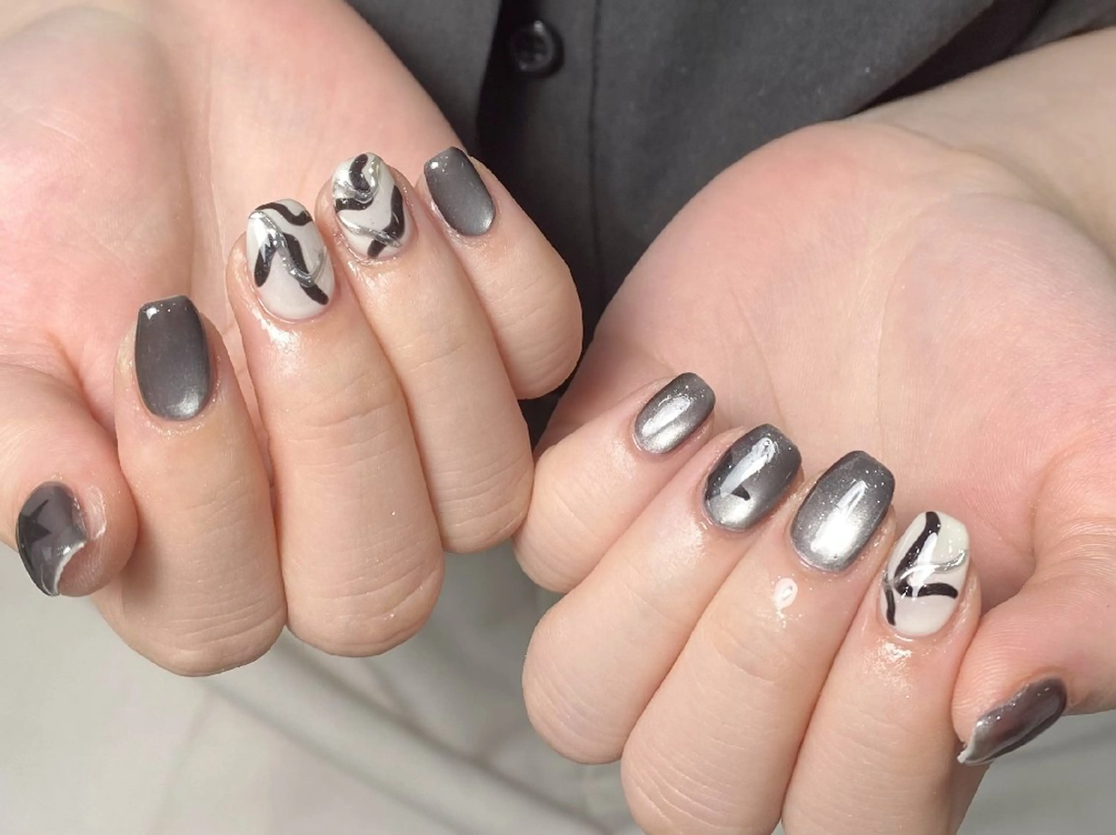 ネイル チークネイル フレンチネイル ジェルネイル ガーリー キラキラネイル ハンドネイル UM Nail Salonのネイルデザイン