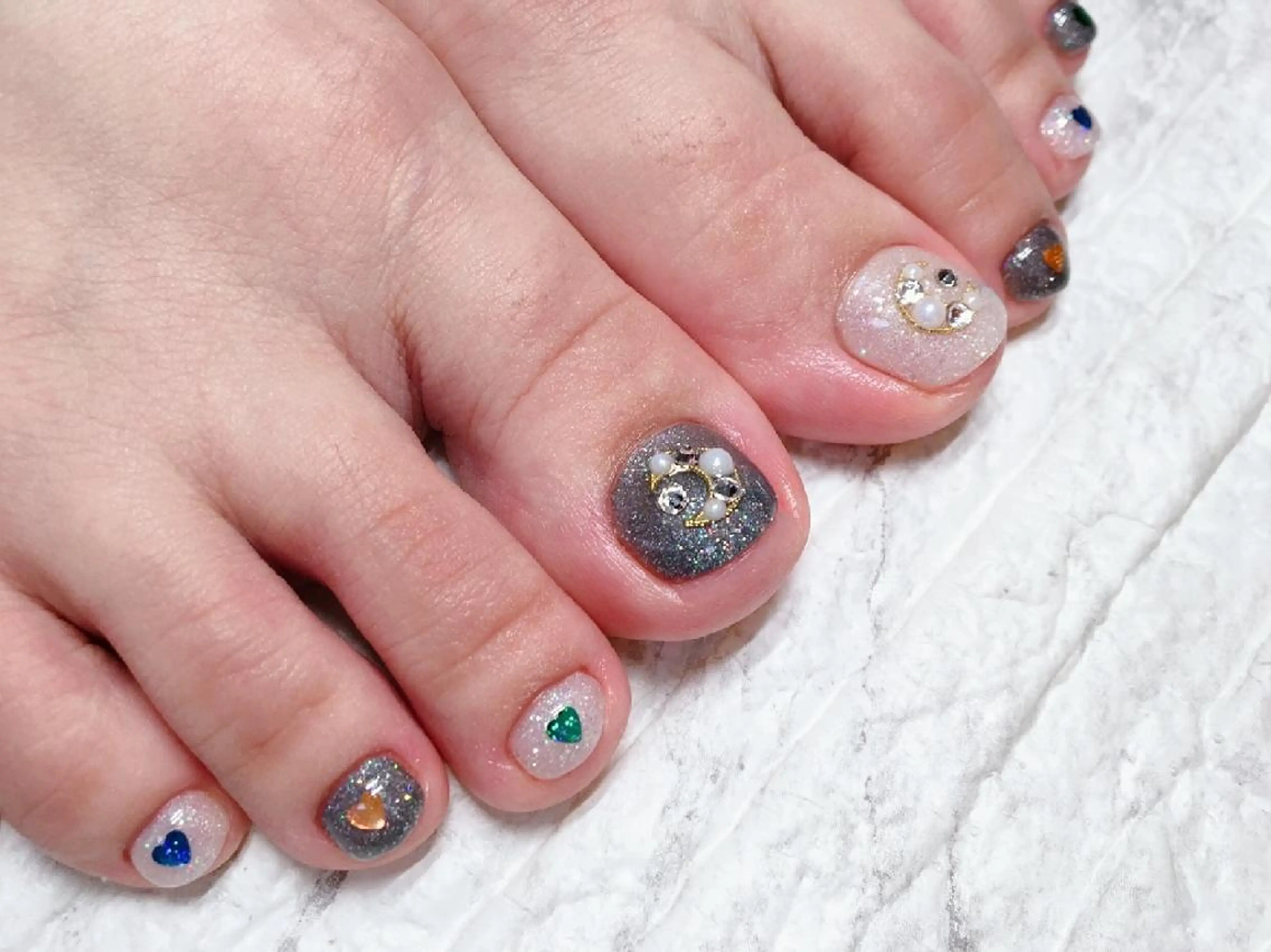 ネイル フットネイル 佐藤 結衣のネイルデザイン