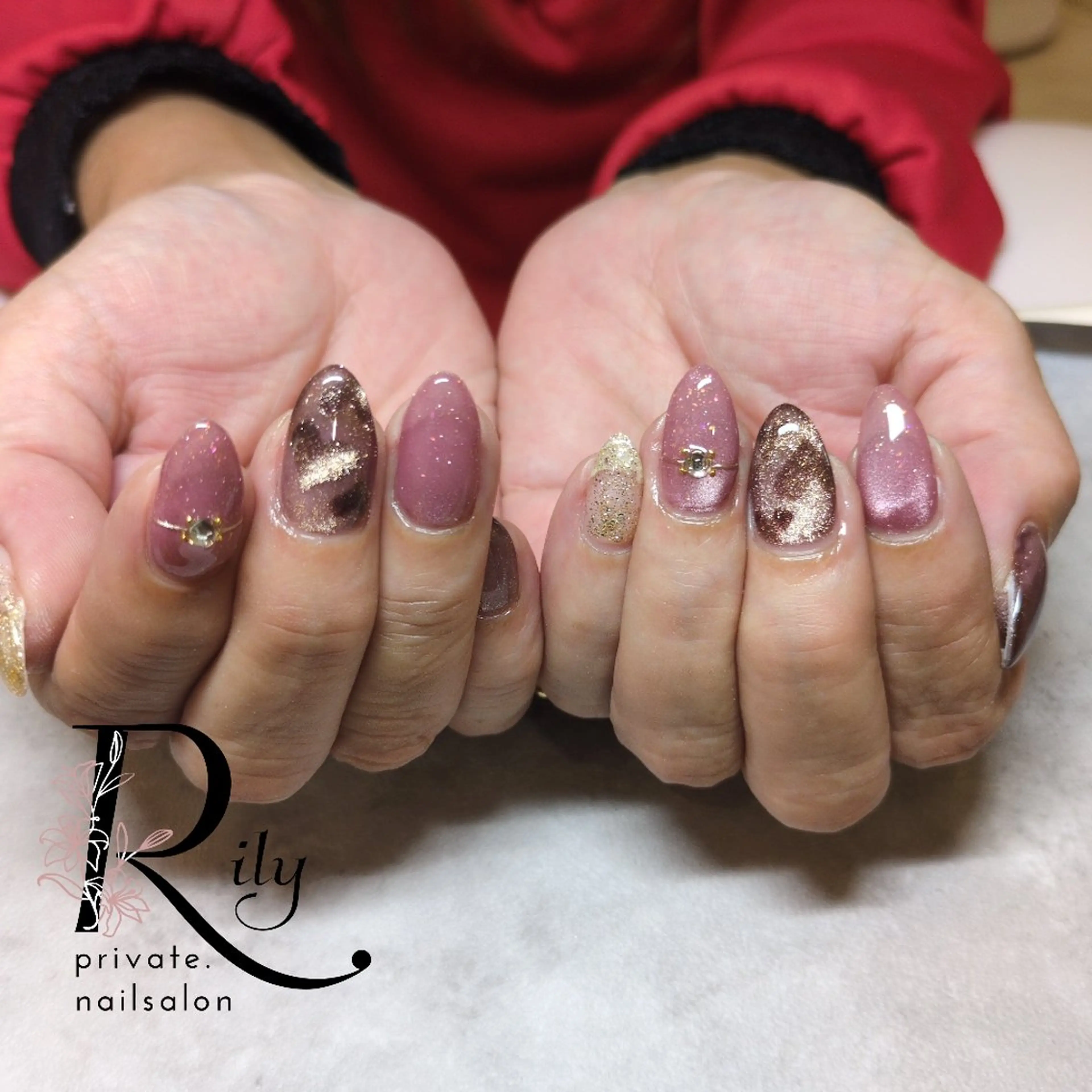 ネイル ハート ハンドネイル nailsalon Rilyのネイルデザイン