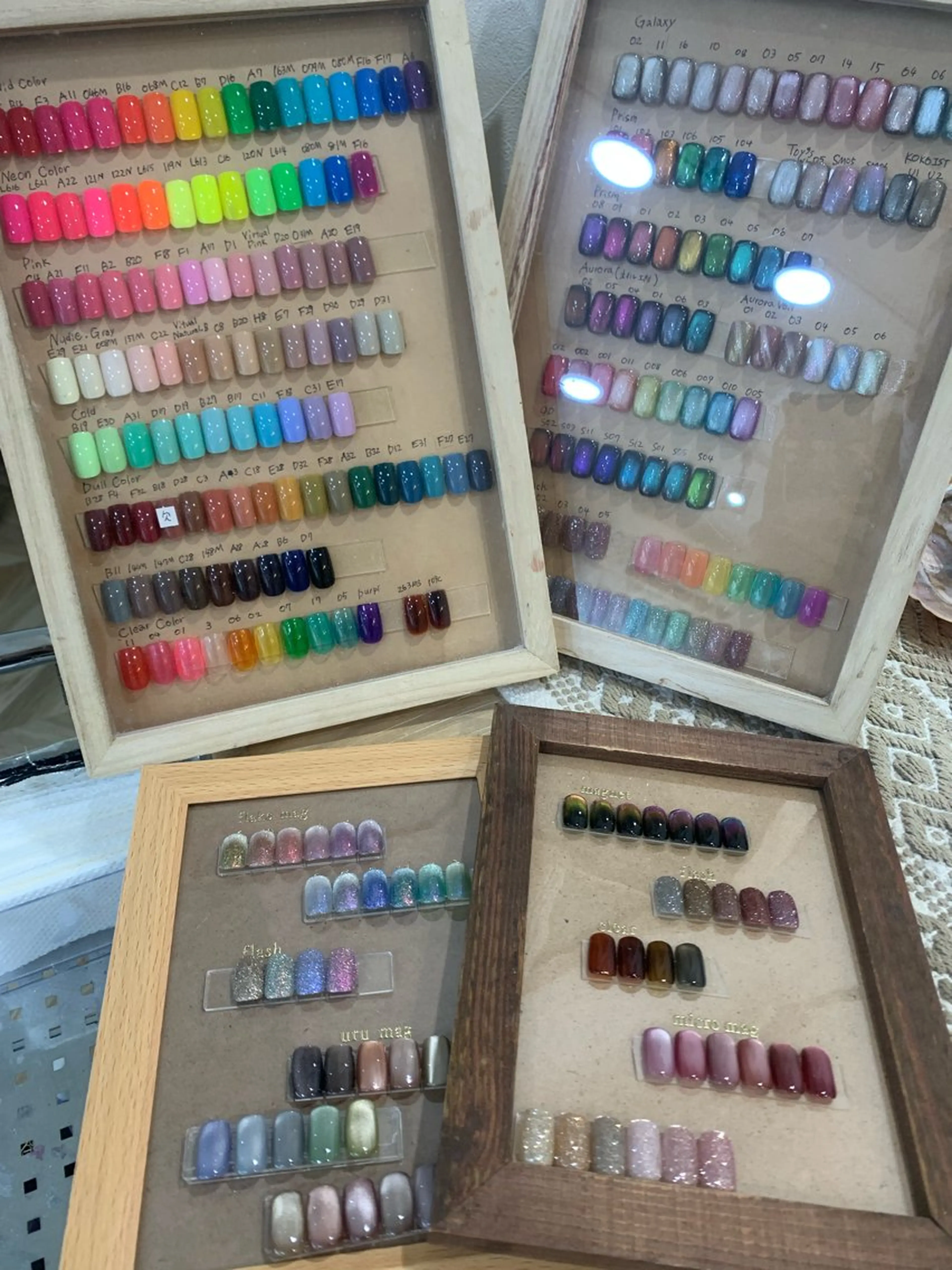 ネイル フラッシュネイル マグネットネイル ミラーネイル ハンドネイル NES NAIL所属・さゆり￤推しキャラ ￤ロングネイル🩷のネイルデザイン