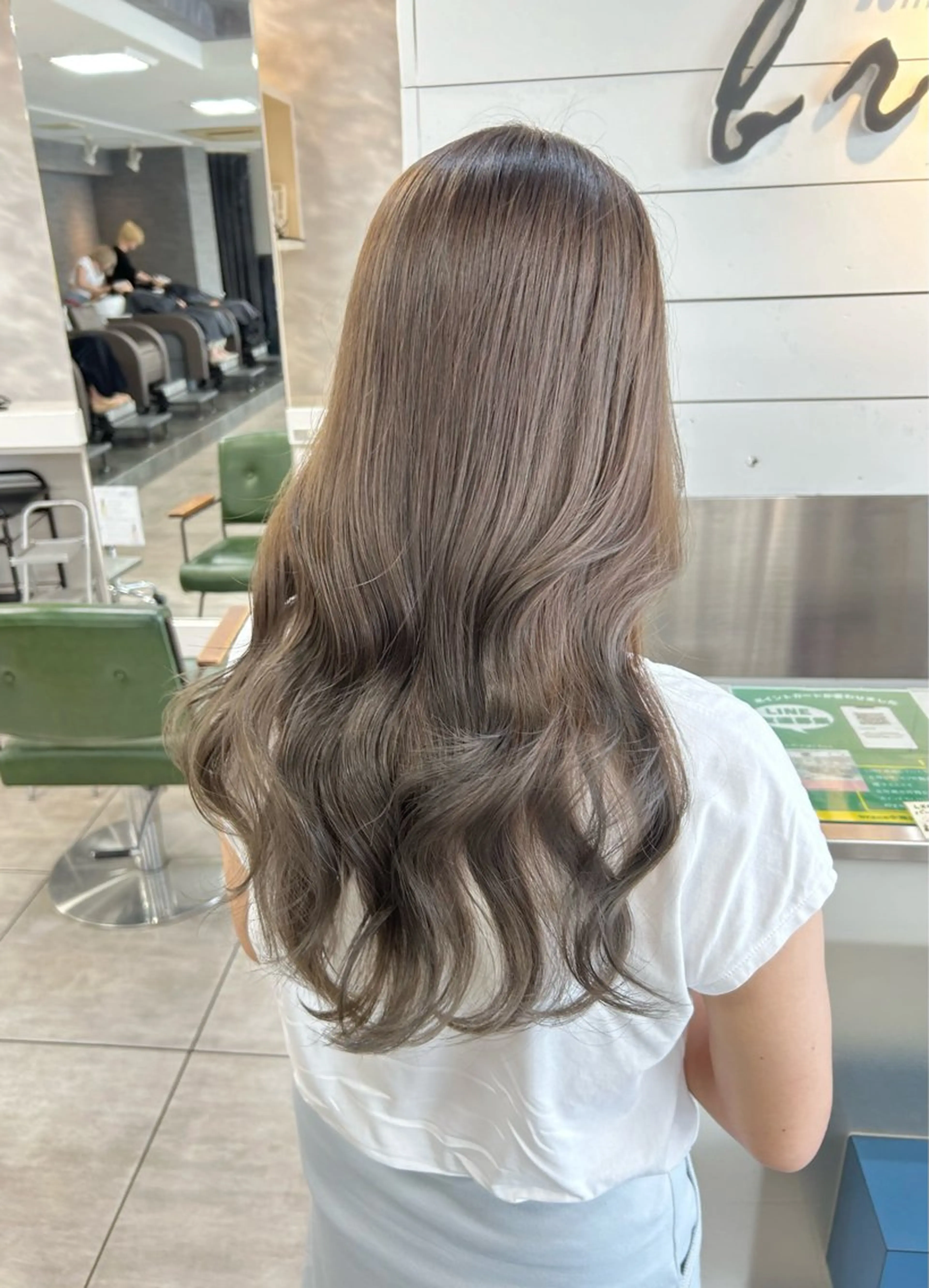 ロング カット ヘアカラー 🫧艶髪カラー🫧 森本くるみのヘアスタイル