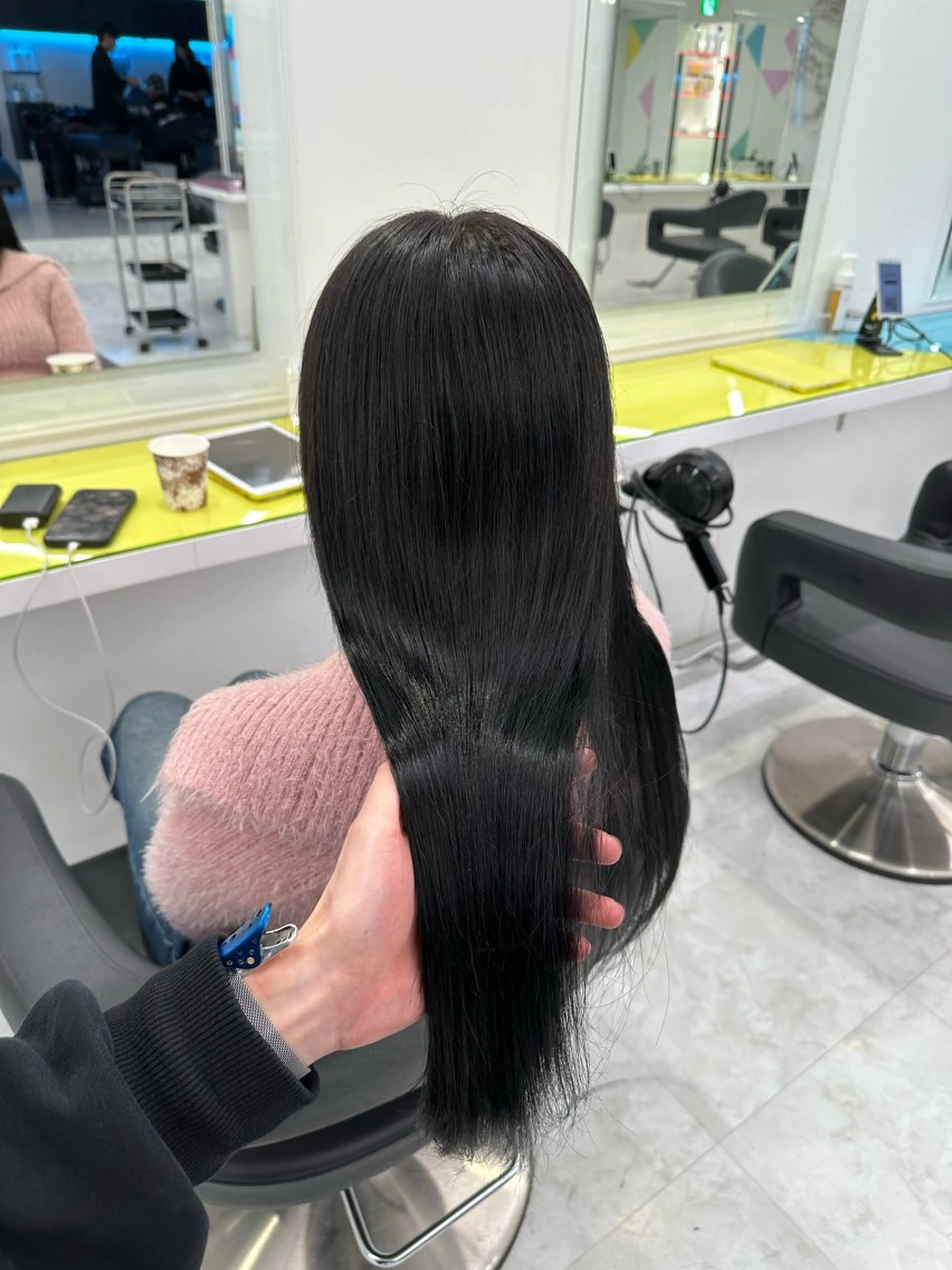 ロング カラー ヘアアレンジ 🌈艶カラー/ 韓国風レイヤーカットのヘアスタイル