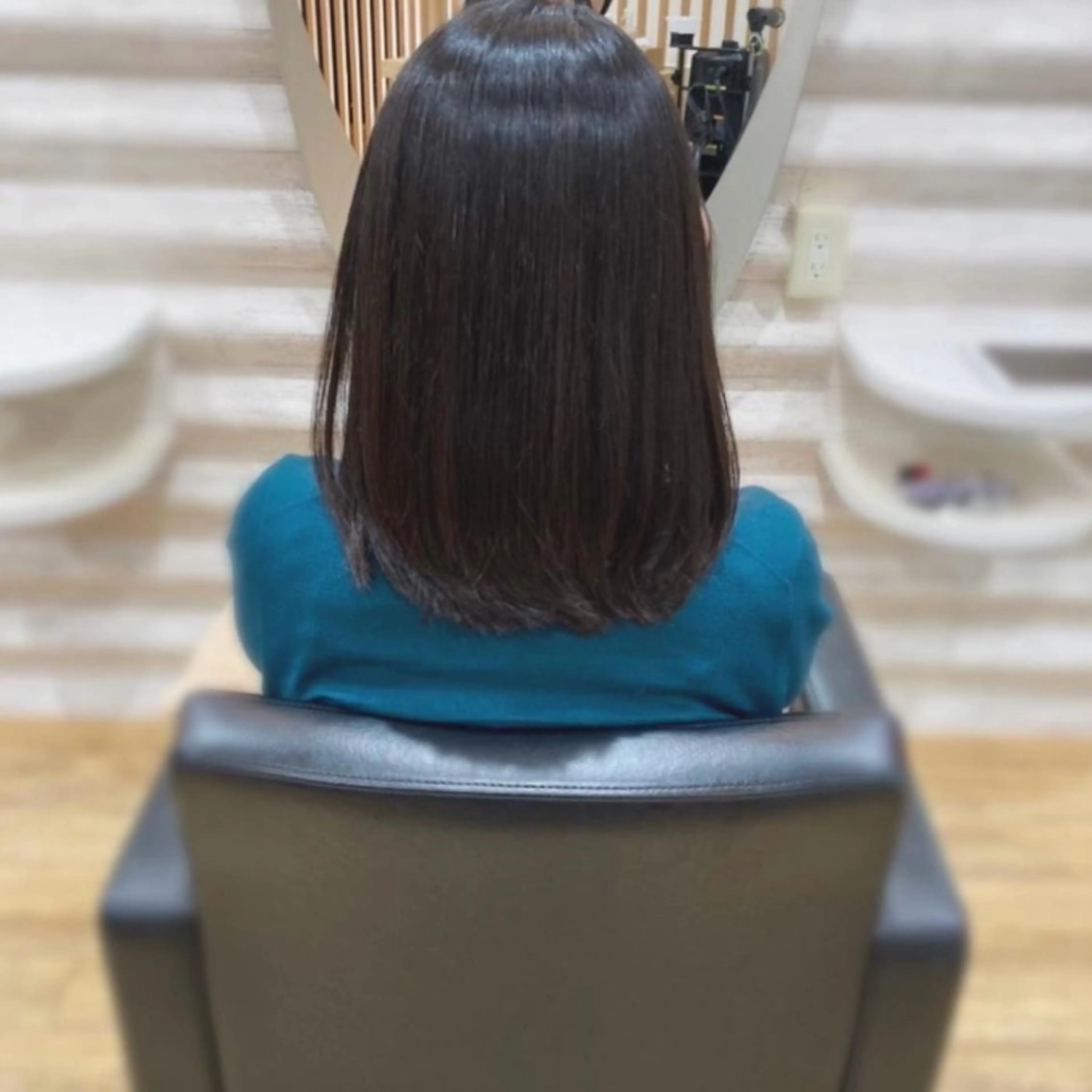 セミロング カラー 髪質改善 トリートメント カラーダメージが艶々 『ケア特化店』KONのヘアスタイル