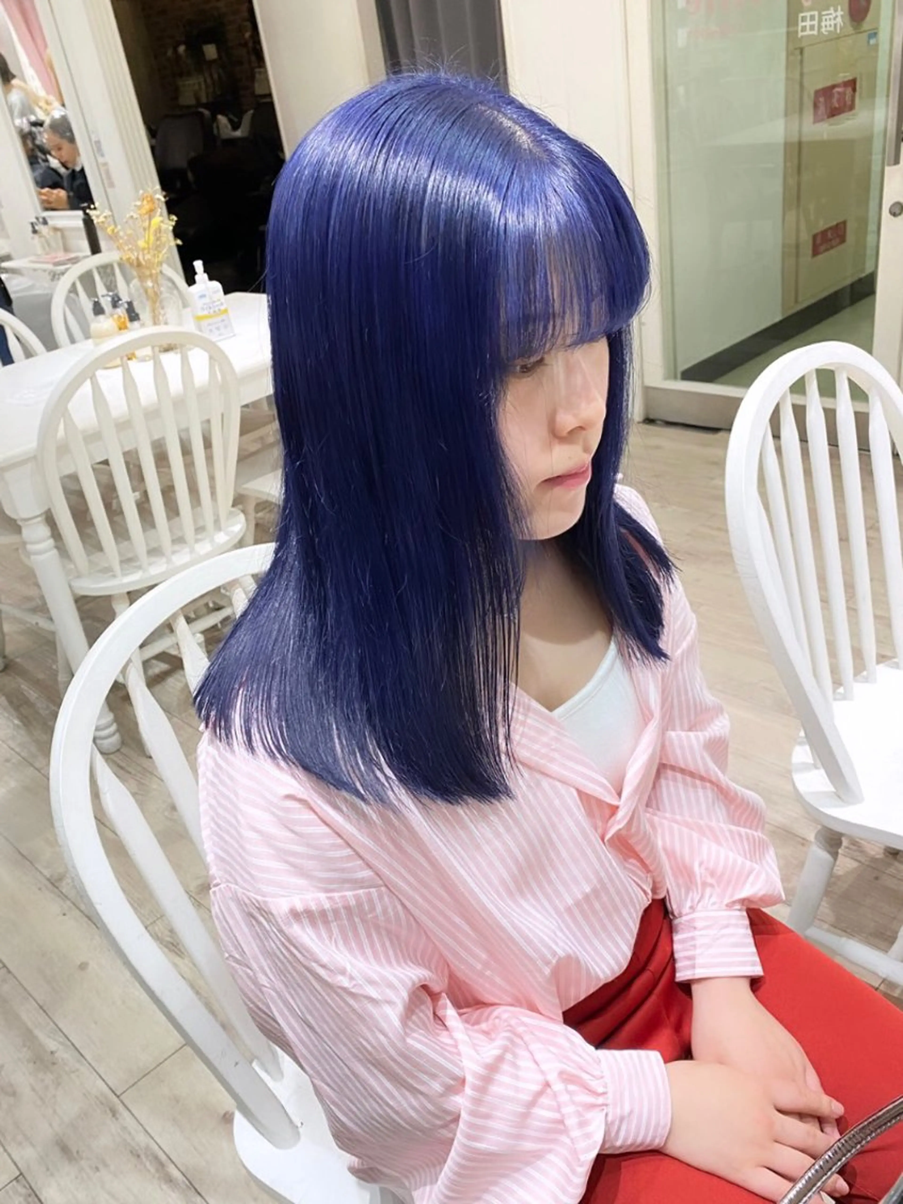 ミディアム カラー ブリーチ ブルーカラー カット ヘアカラー トリートメント Eliss 堀江所属・暖色カラー🎀 門内 梨真のヘアスタイル