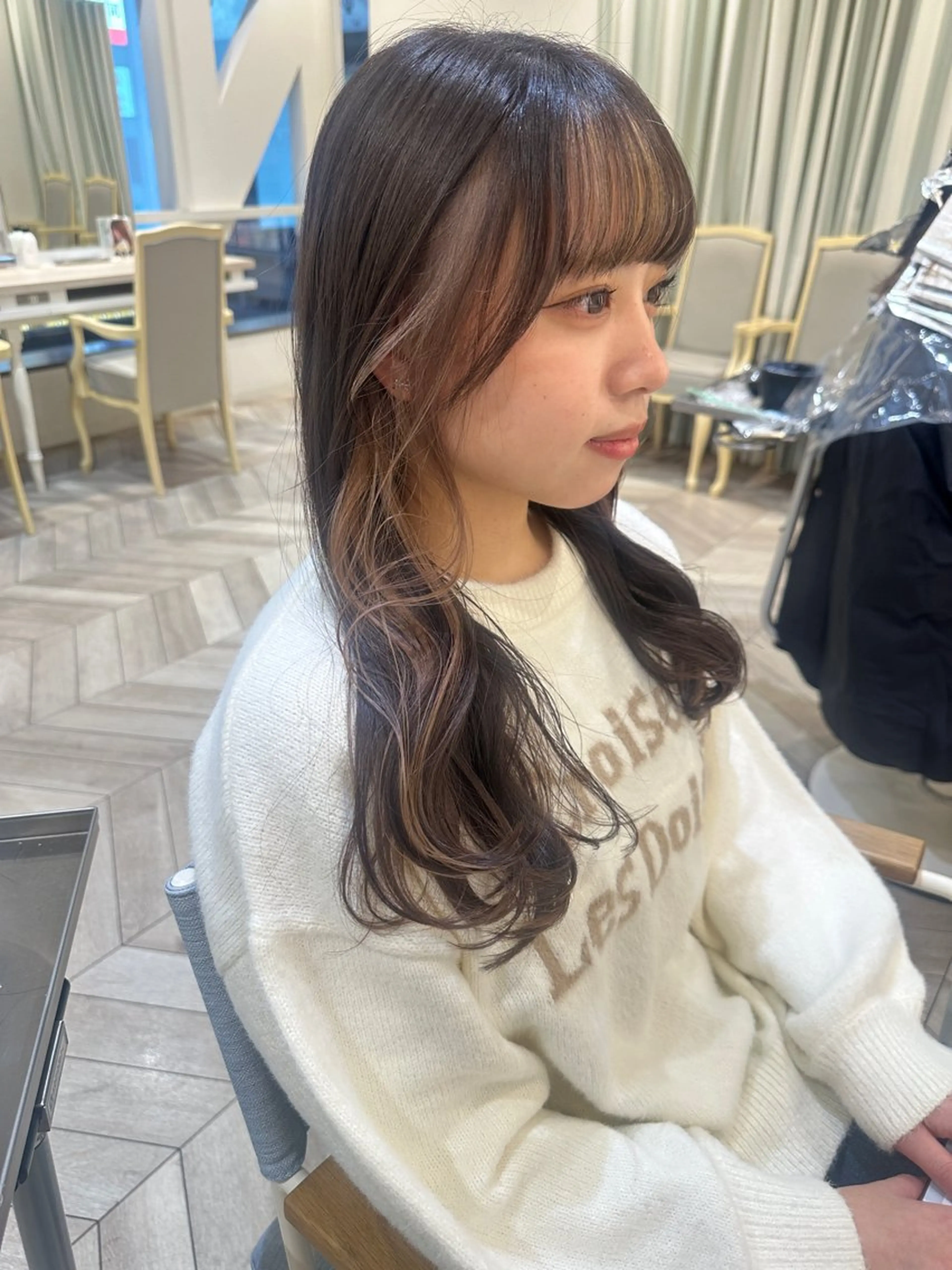セミロング カラー カット ヘアカラー ベージュ/インナー カラー🤍Rieのヘアスタイル