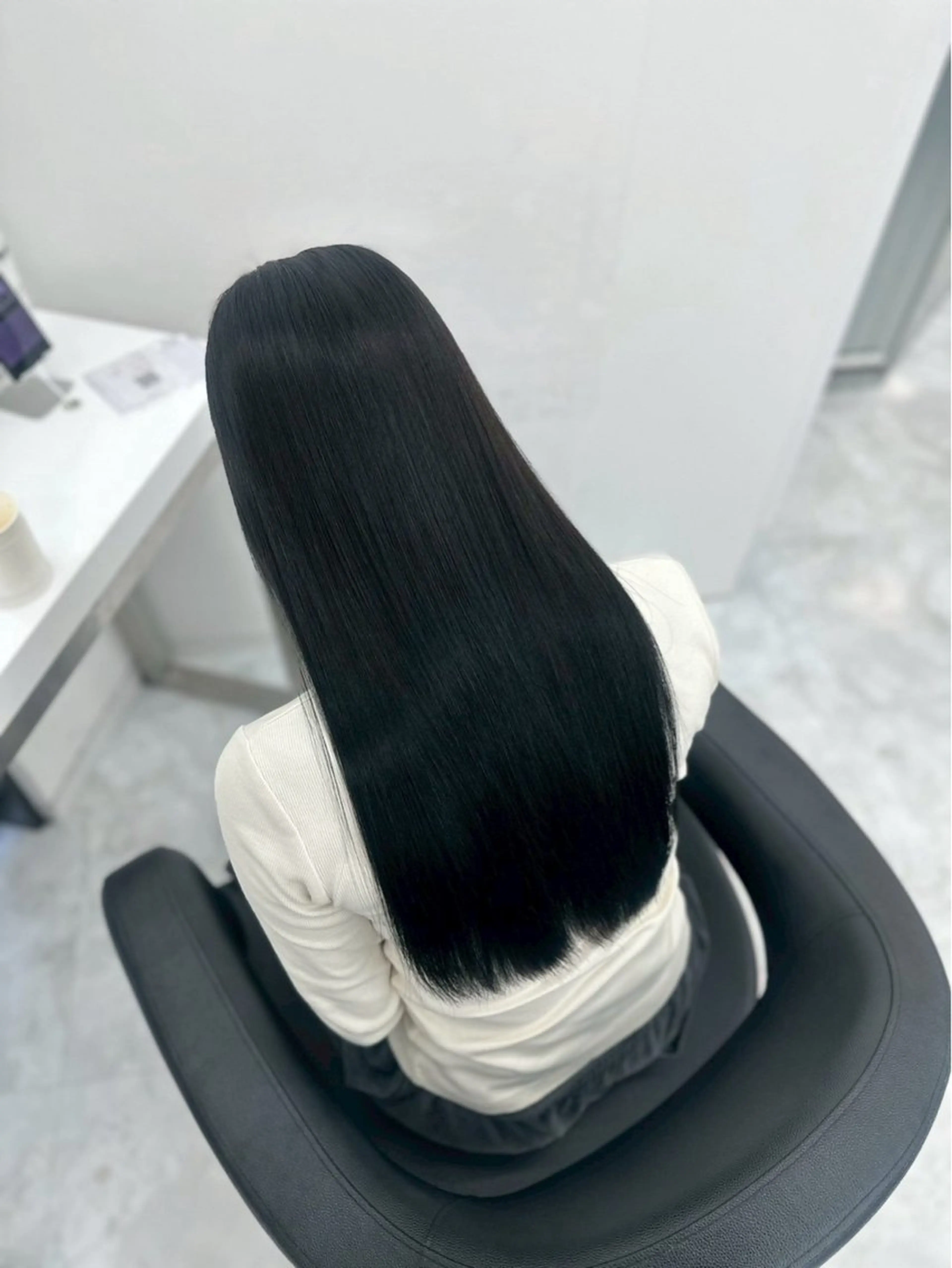 ロング カラー 🩶niina 暗髪韓国系カラー🩶のヘアスタイル