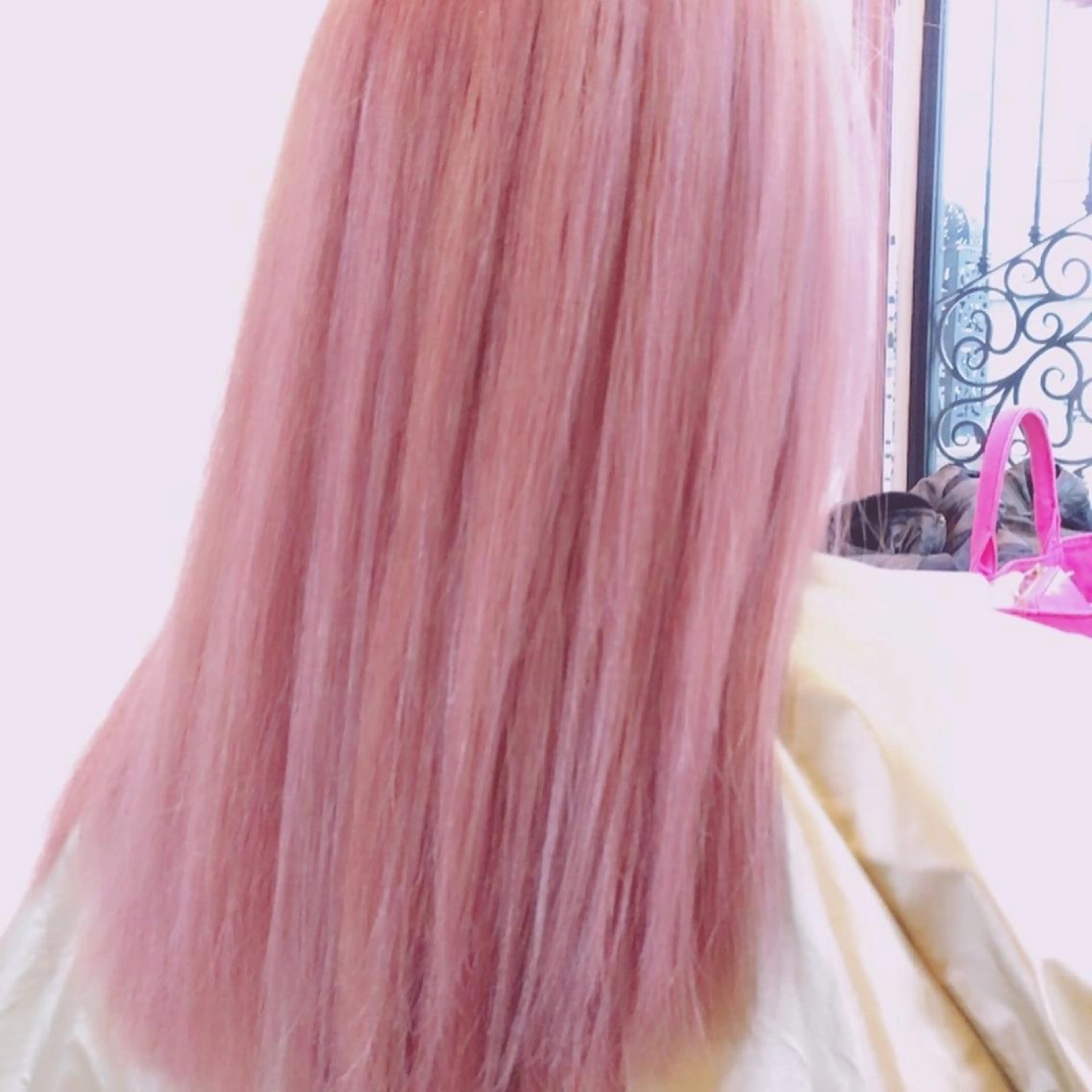 ロング カラー ハイトーンカラー ピンクカラー ホワイトピンク ヘアカラー トリートメント ハイトーン得意😍 FORのヘアスタイル