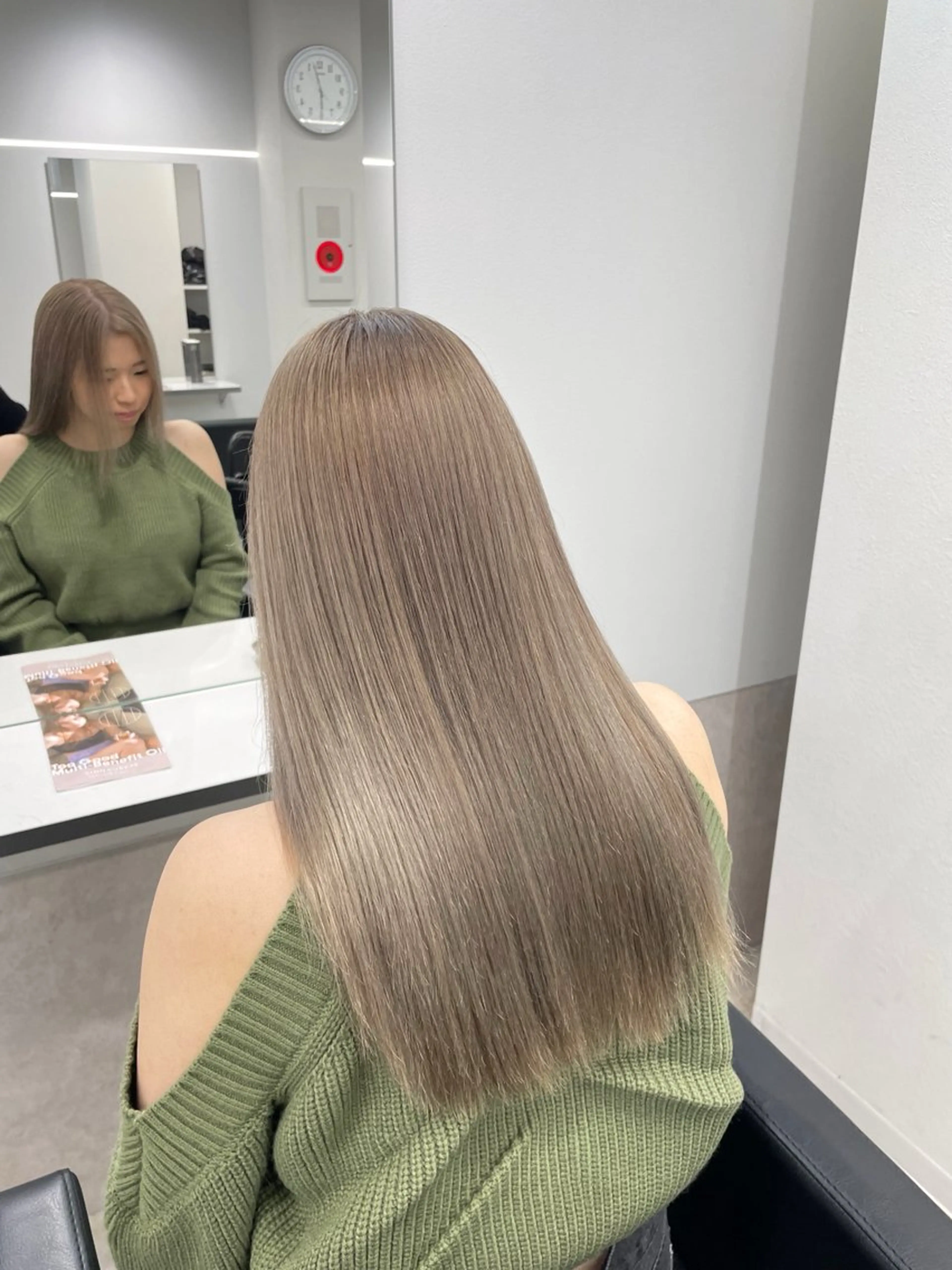 カラー GISEL TAKUYAのヘアスタイル