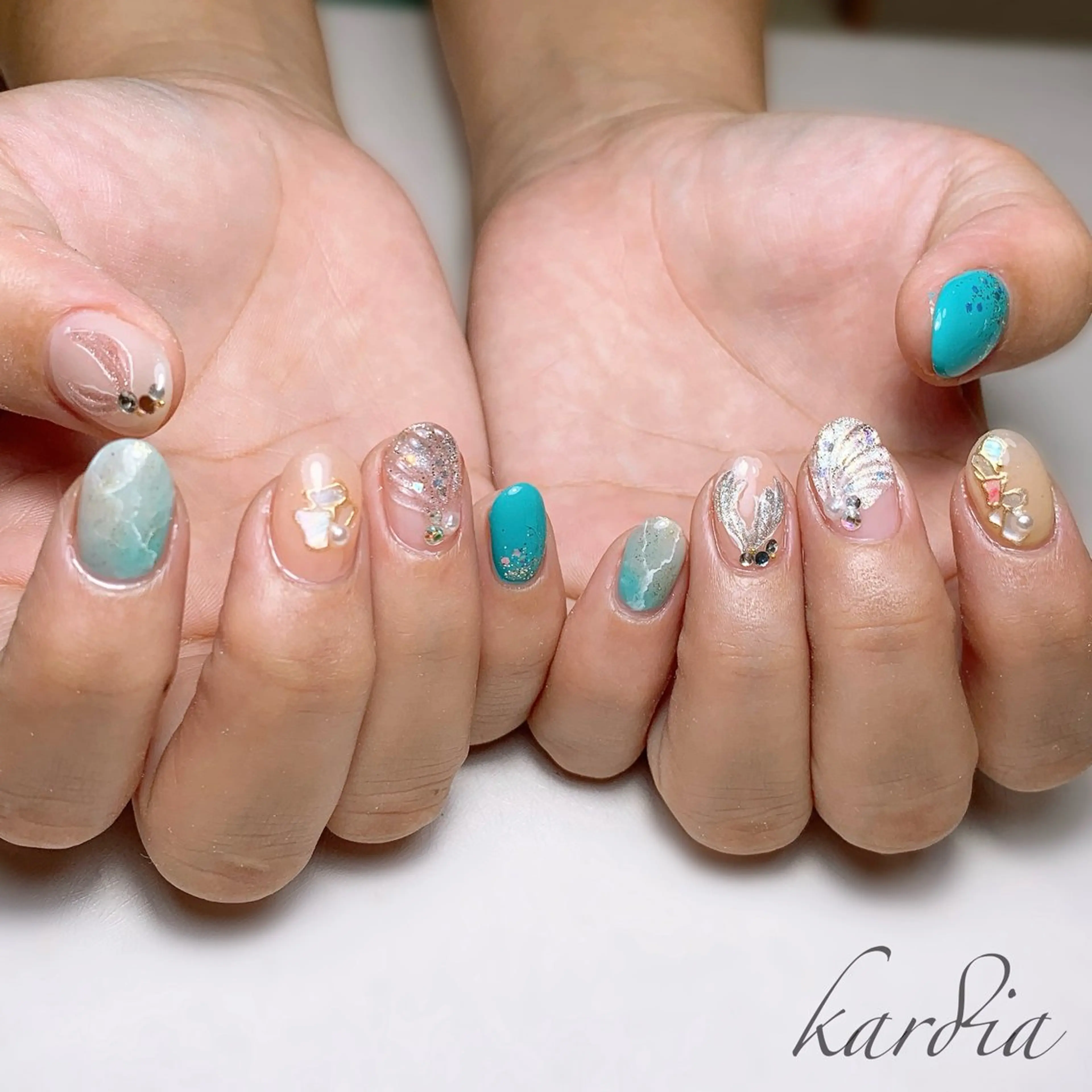 ネイル ハンドネイル καρδιά -ｶﾙﾃﾞｨｱ-のネイルデザイン